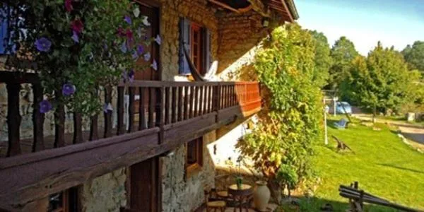 Garden in Chambres et Table d'hôtes Il Fut Un Temps...