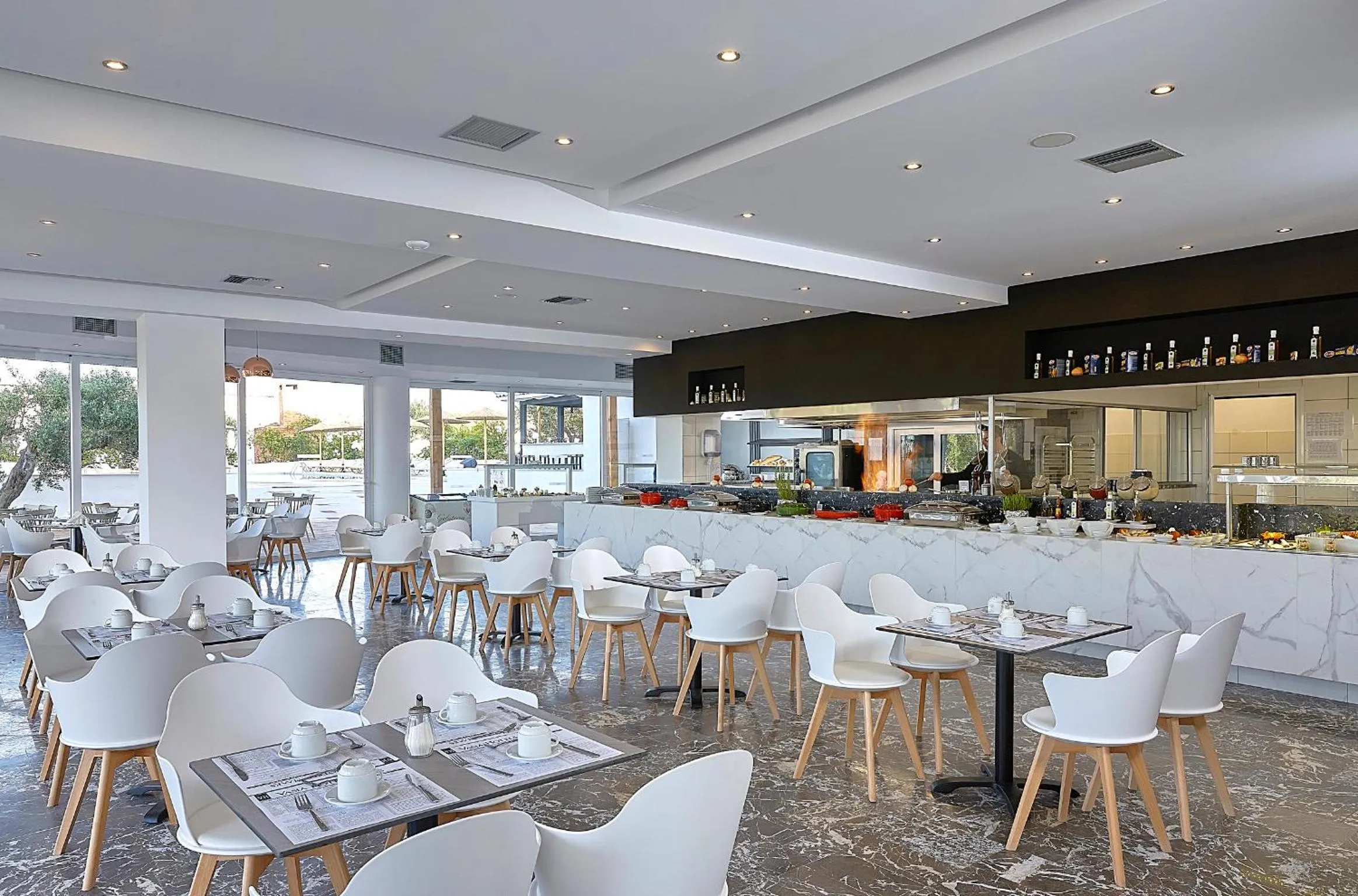 Restaurant/places to eat in Vasia Royal Hotel