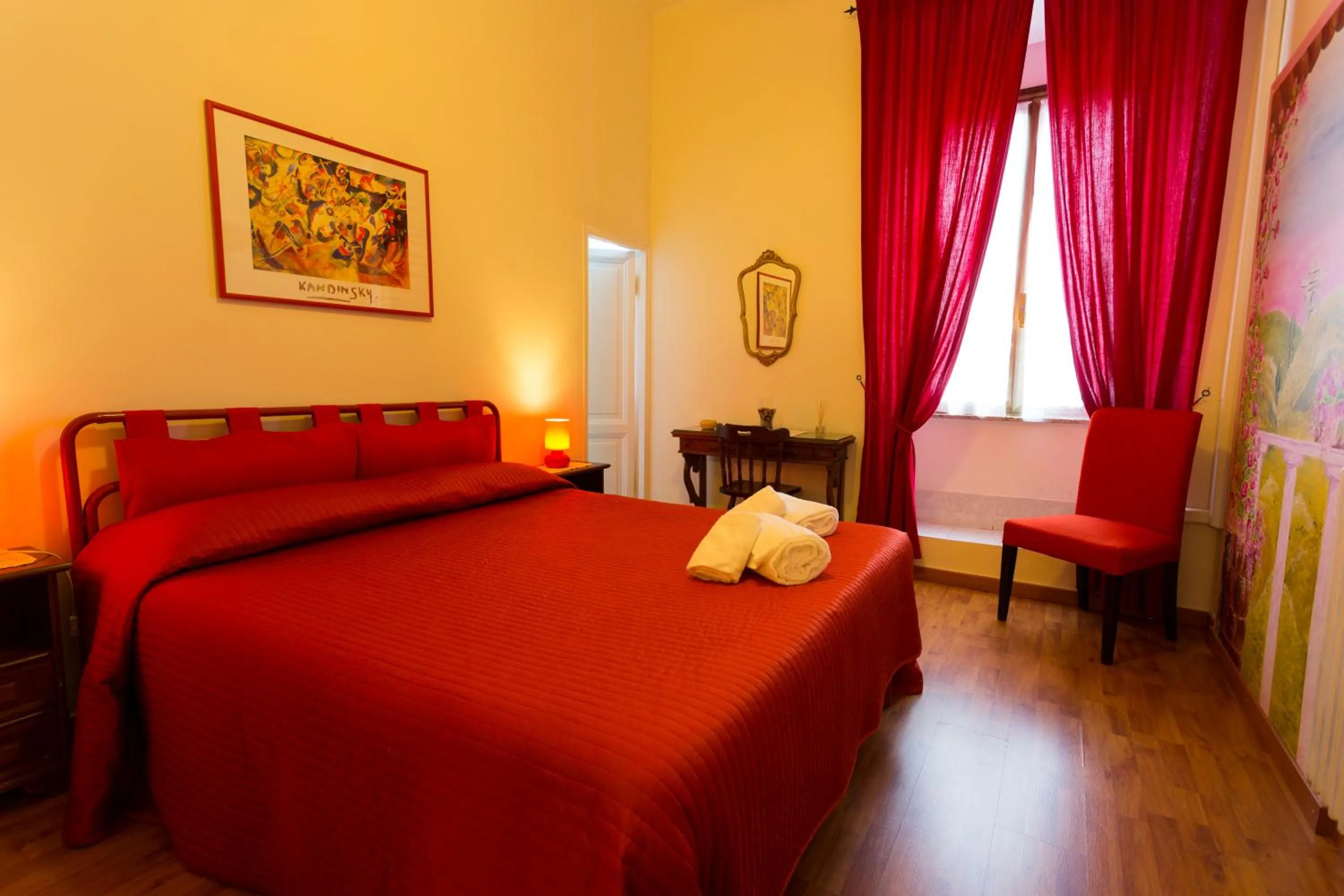 Shower, Bed in Laterano Inn