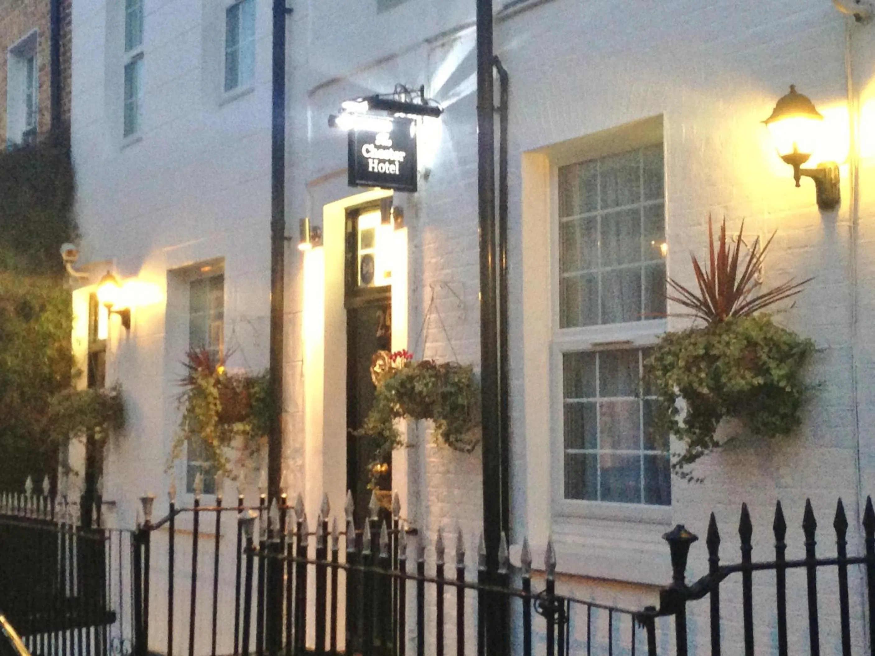 Facade/entrance in Chester Hotel