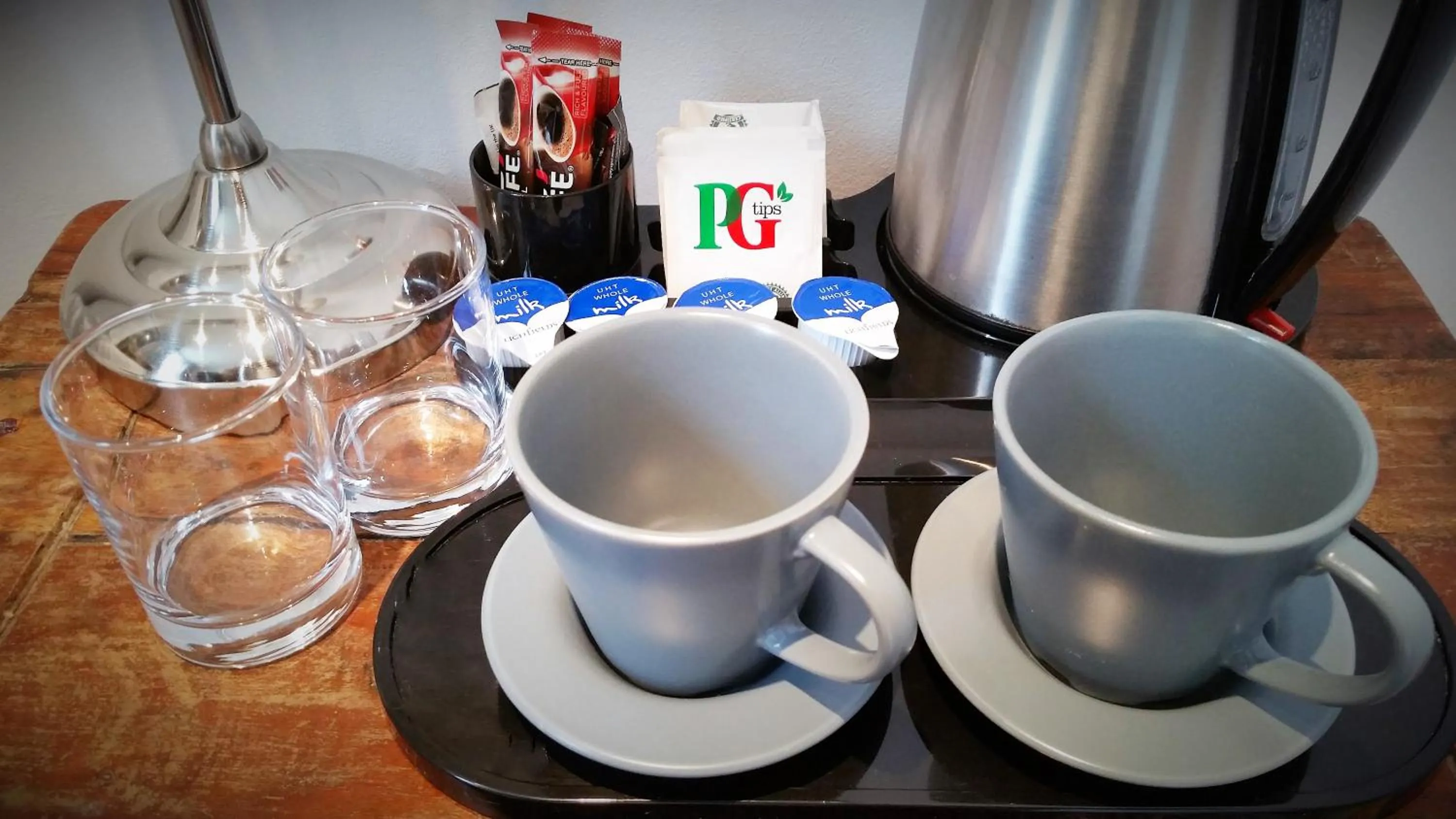 Coffee/tea facilities in Chester Hotel