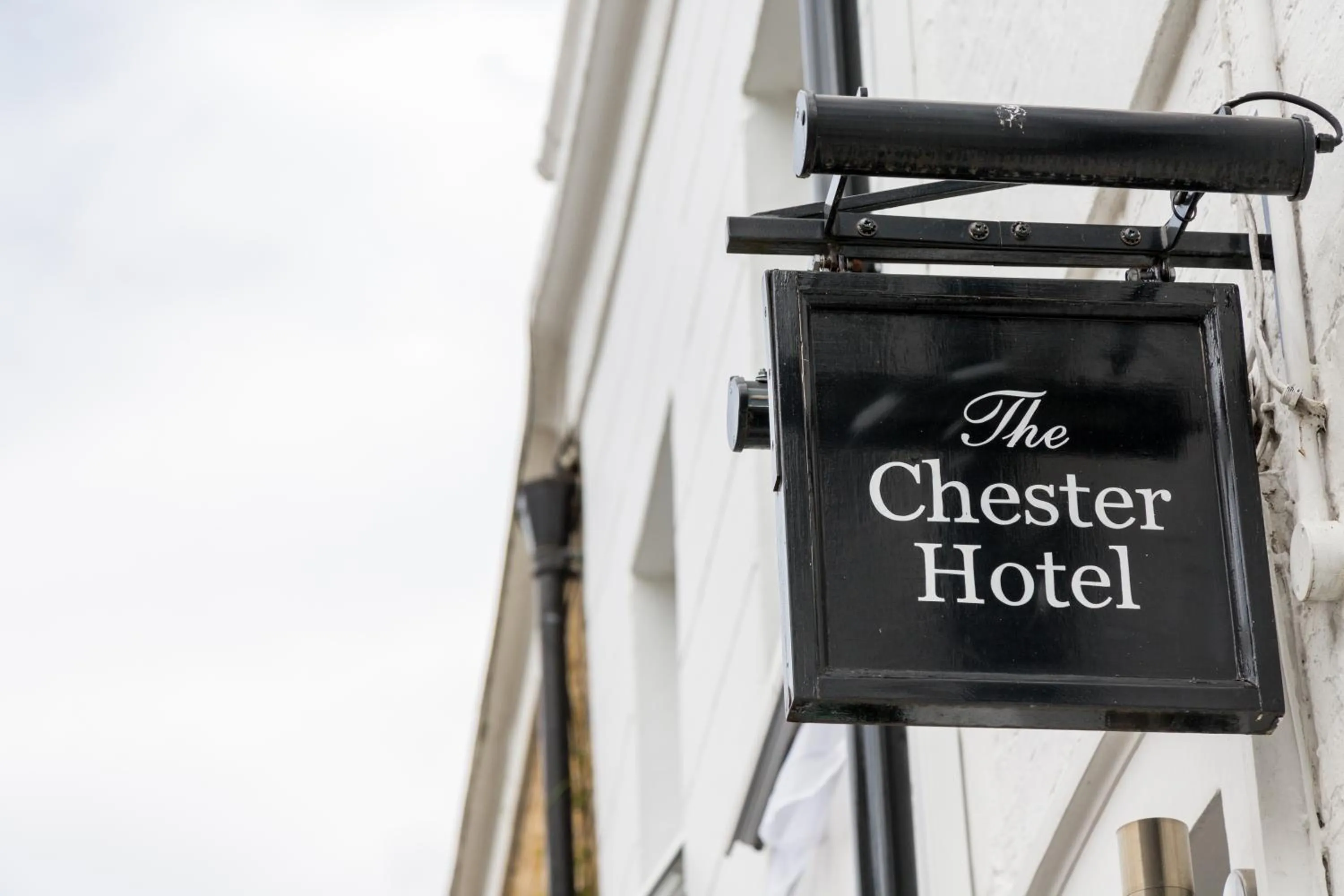 Facade/entrance in Chester Hotel