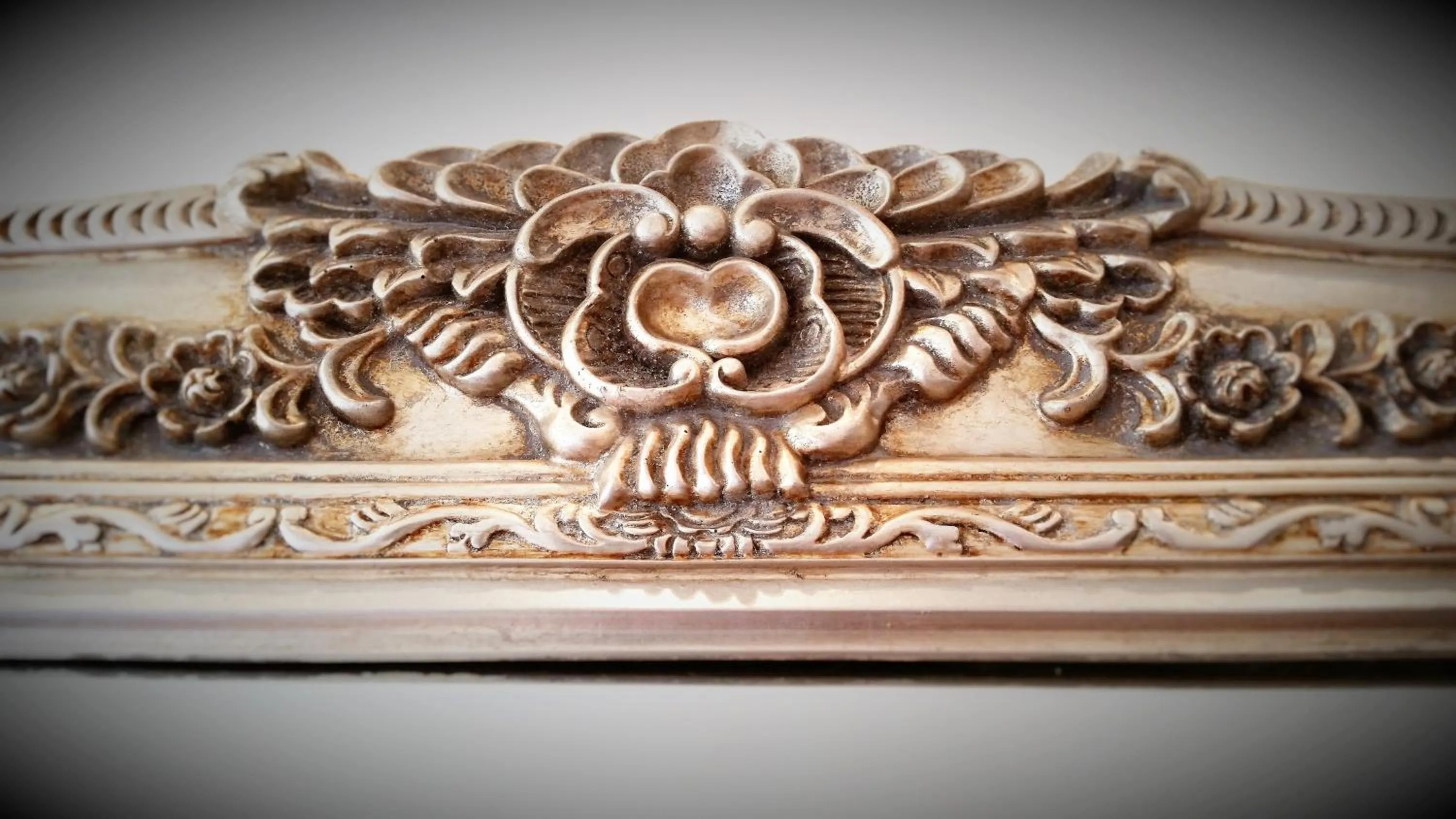 Decorative detail in Chester Hotel