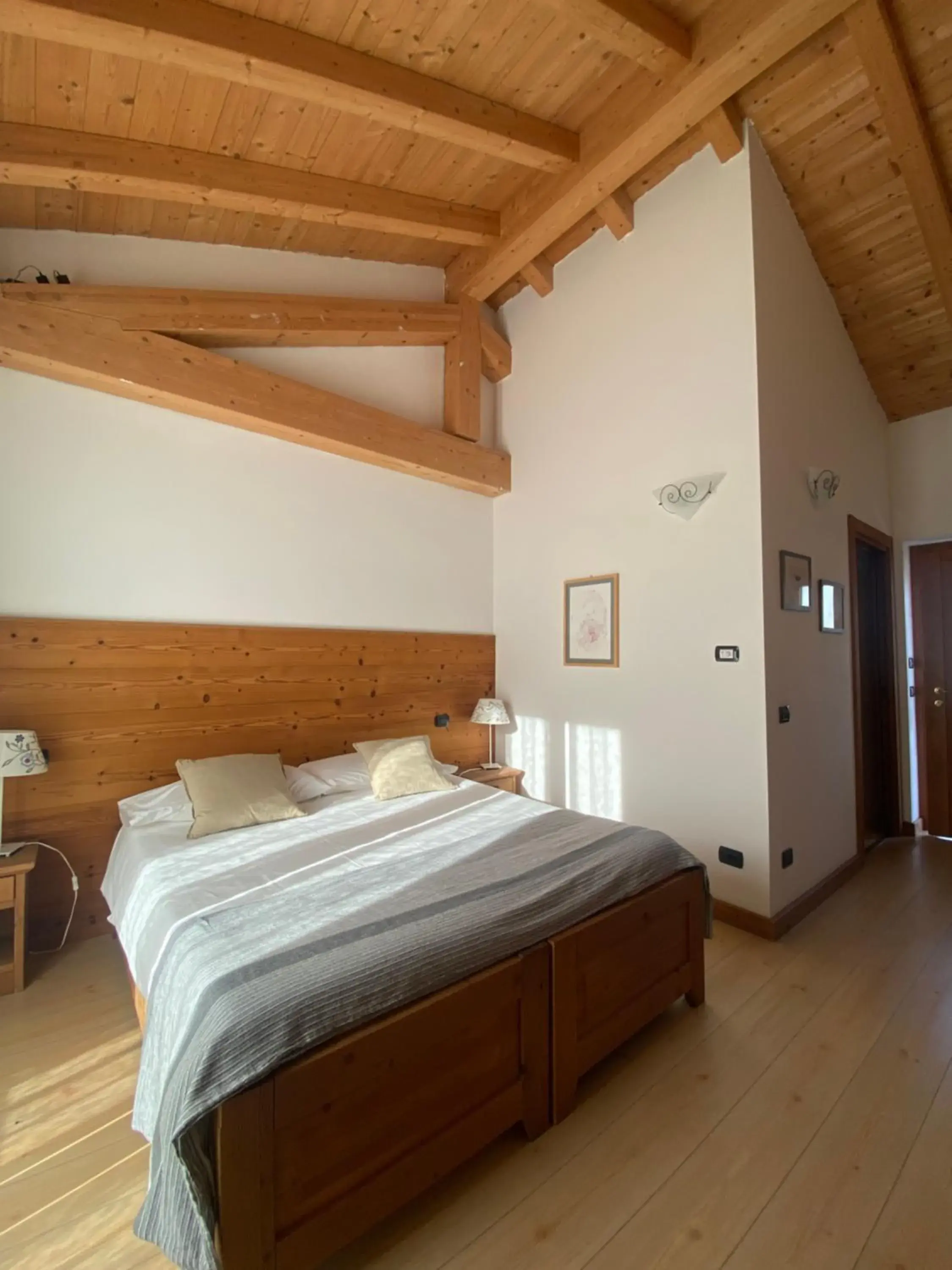 Double Room with Balcony in Cascina Borgofrancone Double Room with Balcony in Cascina Borgofrancone