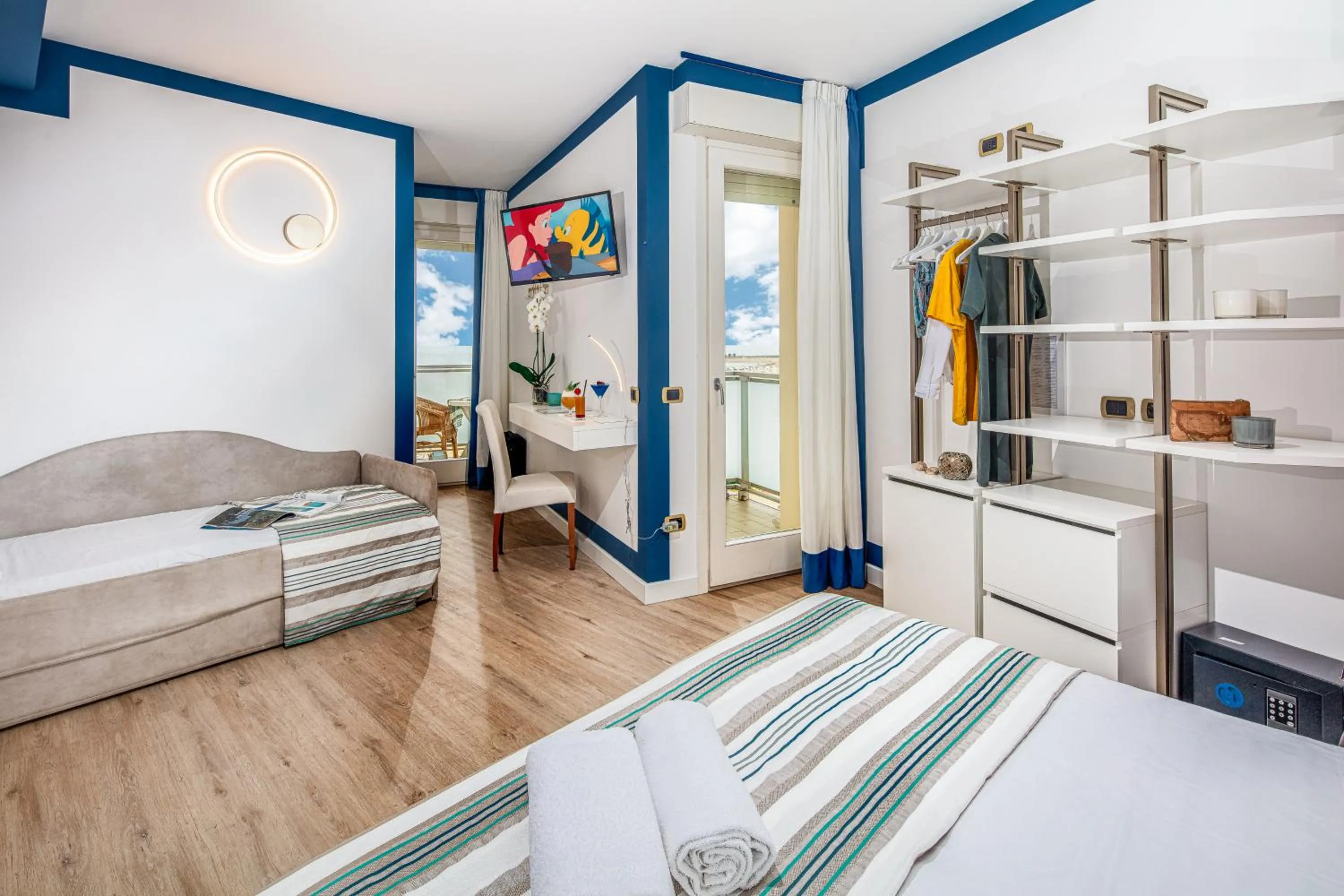 Bedroom, Bed in Hotel Karinzia