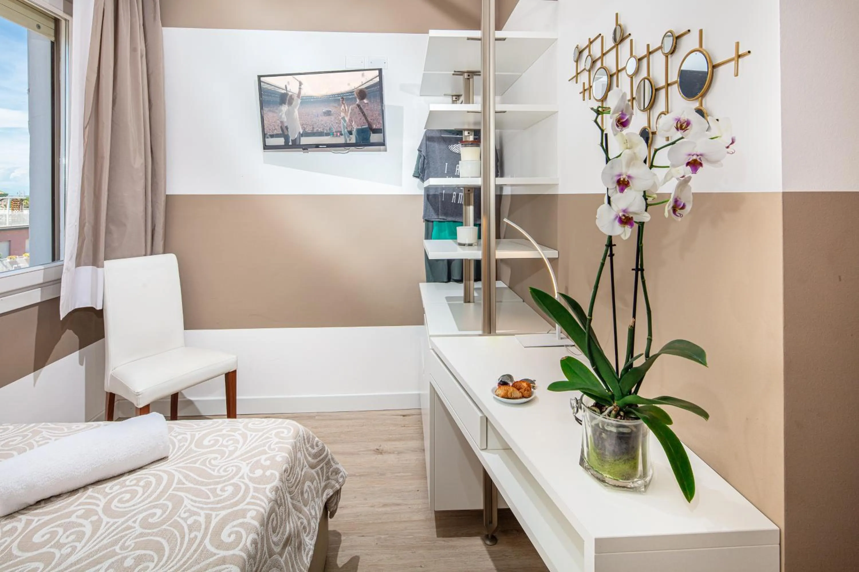 TV and multimedia, Bed in Hotel Karinzia