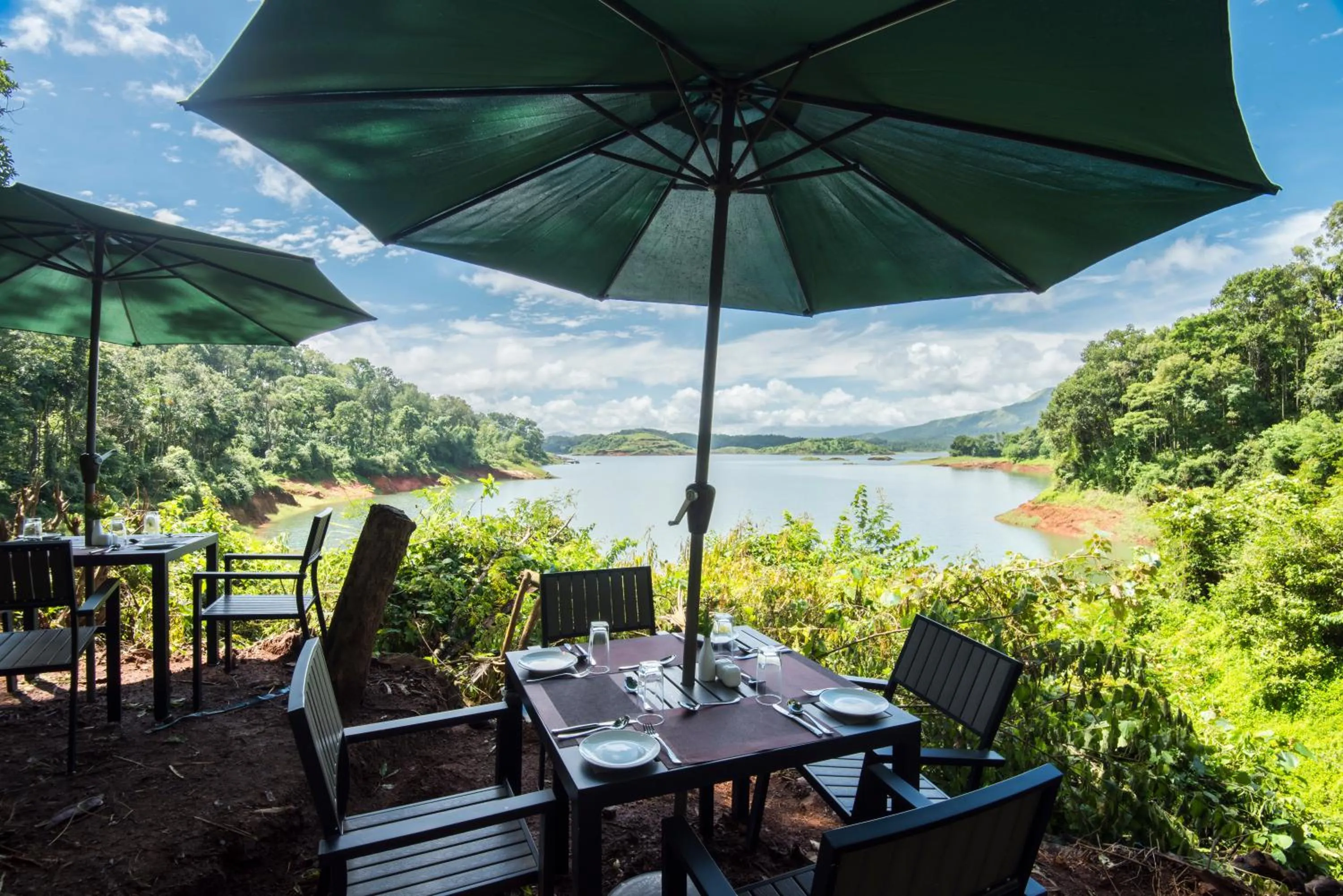 Restaurant/places to eat in The Serenity Resort