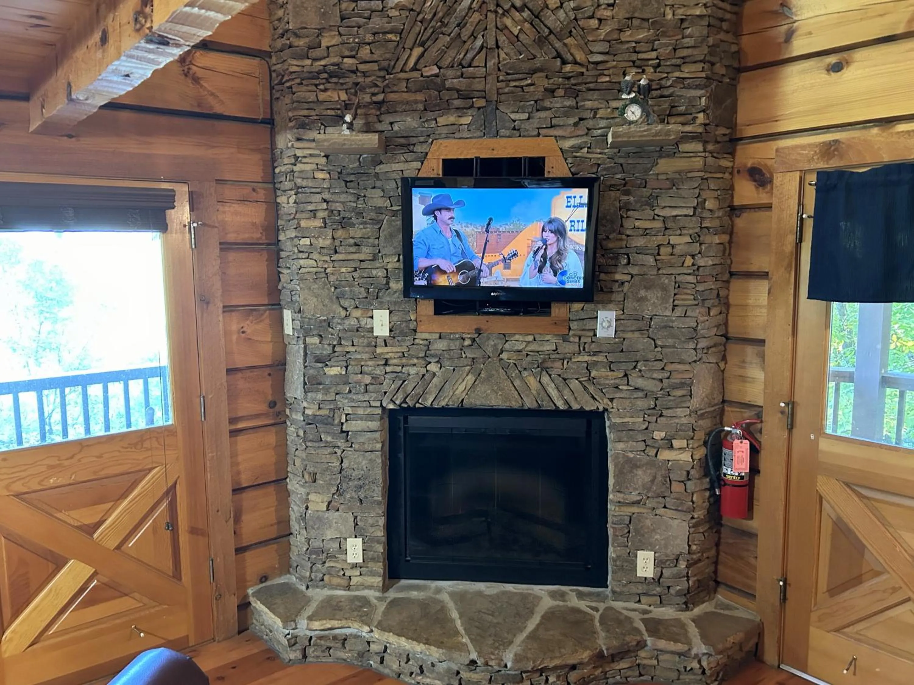 Evening entertainment in Love Shack