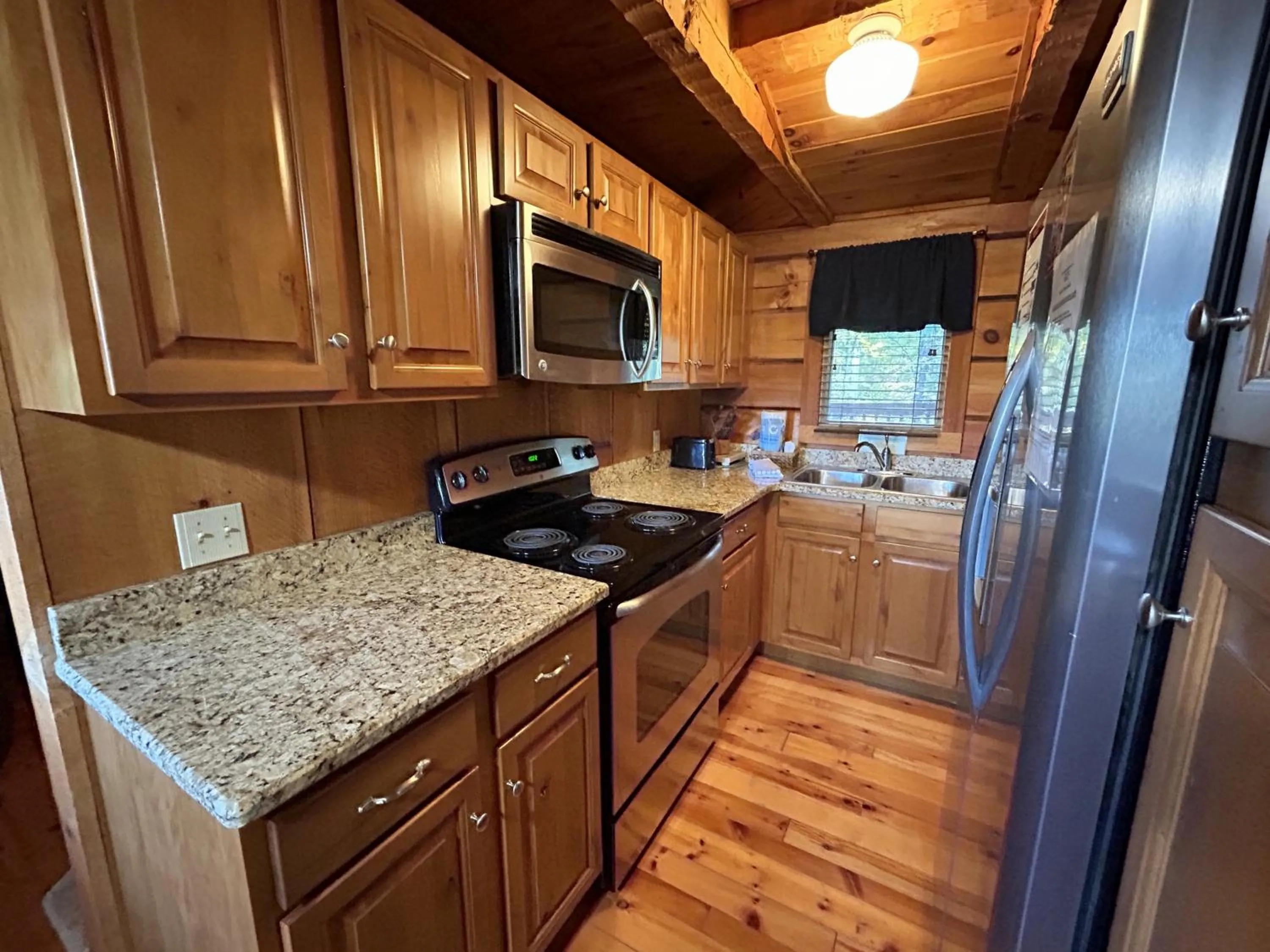 Kitchen or kitchenette in Love Shack