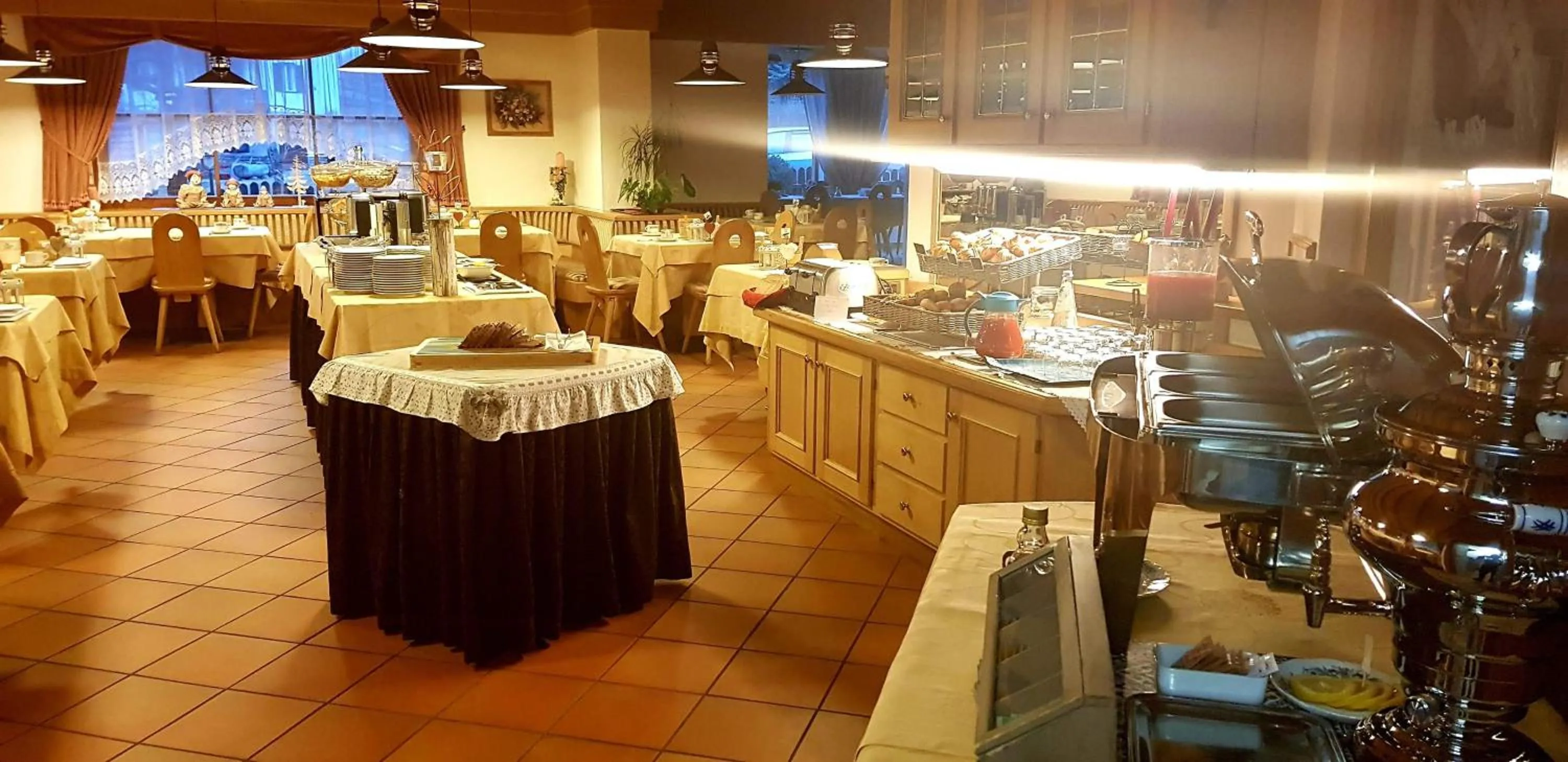 Food and drinks in Hotel Ciampian