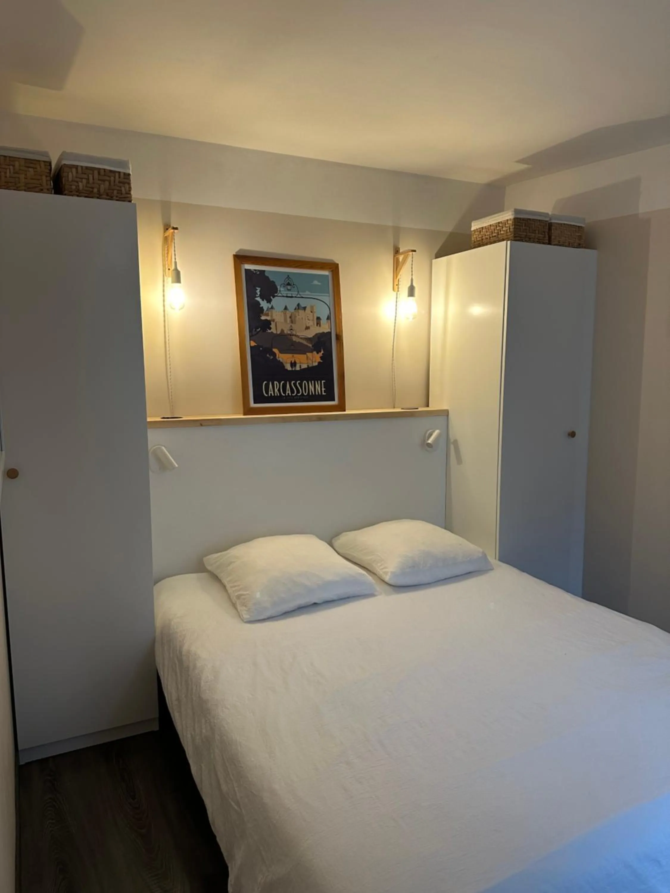 Bedroom, Bed in La Maison Vieille Maison d'Hôtes & Gîtes