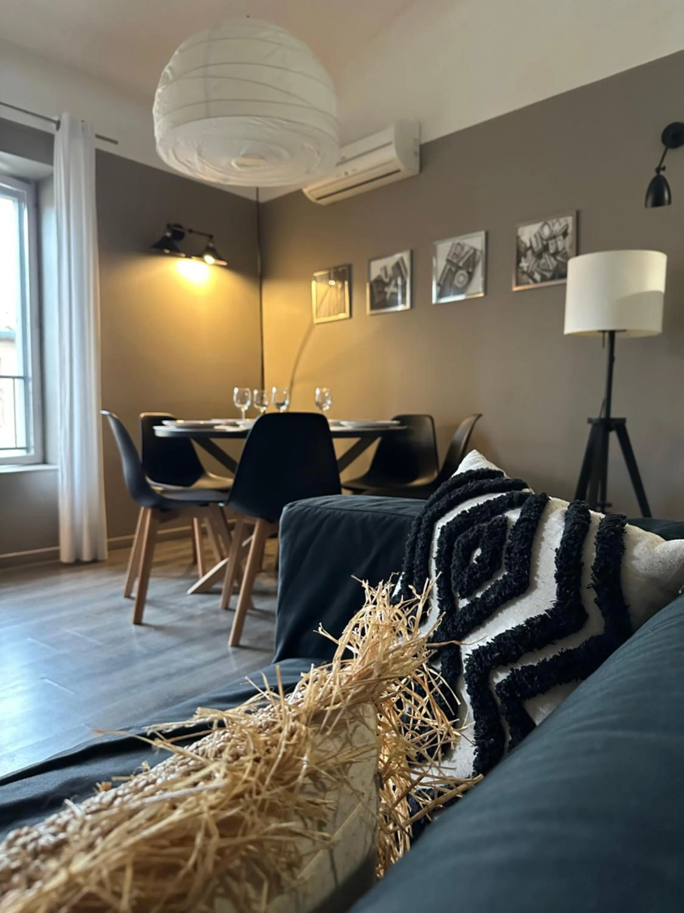 Photo of the whole room in La Maison Vieille Maison d'Hôtes & Gîtes