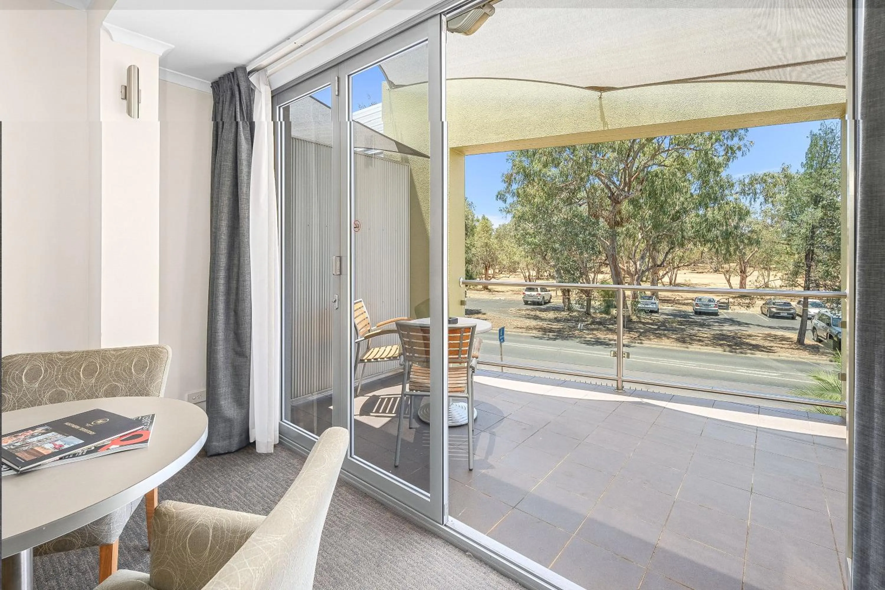 Balcony/Terrace in Stay at Alice Springs Hotel