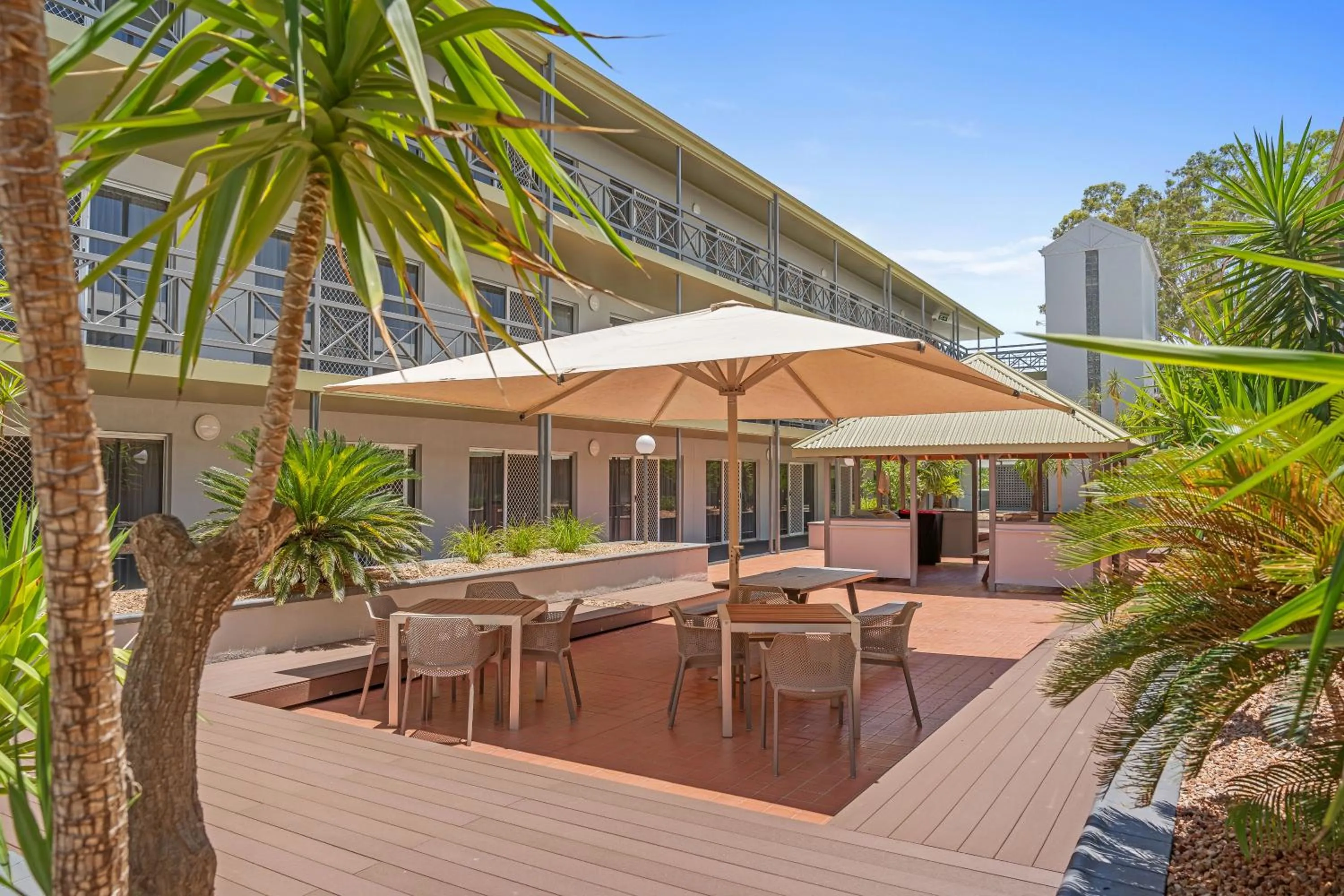 Patio in Stay at Alice Springs Hotel