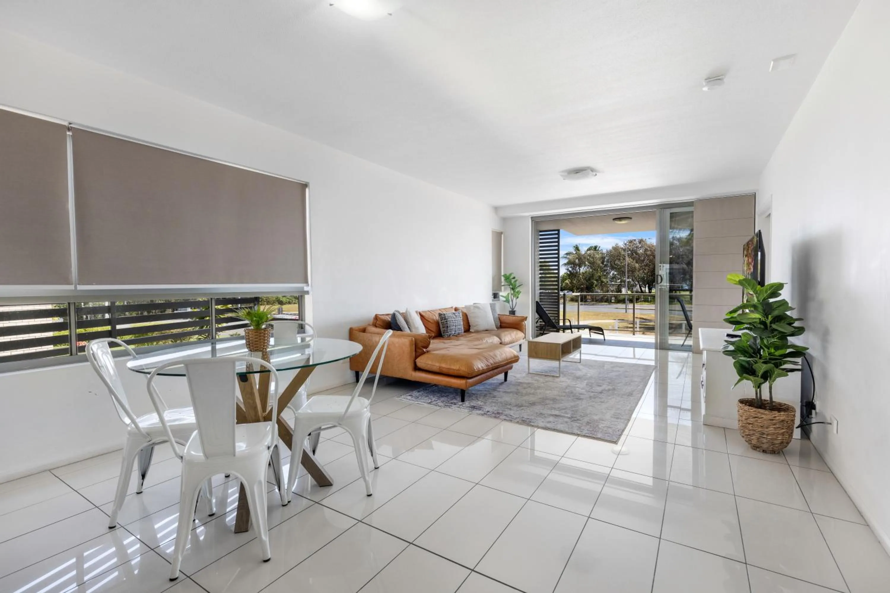 TV and multimedia in Beaches on Lammermoor Apartments