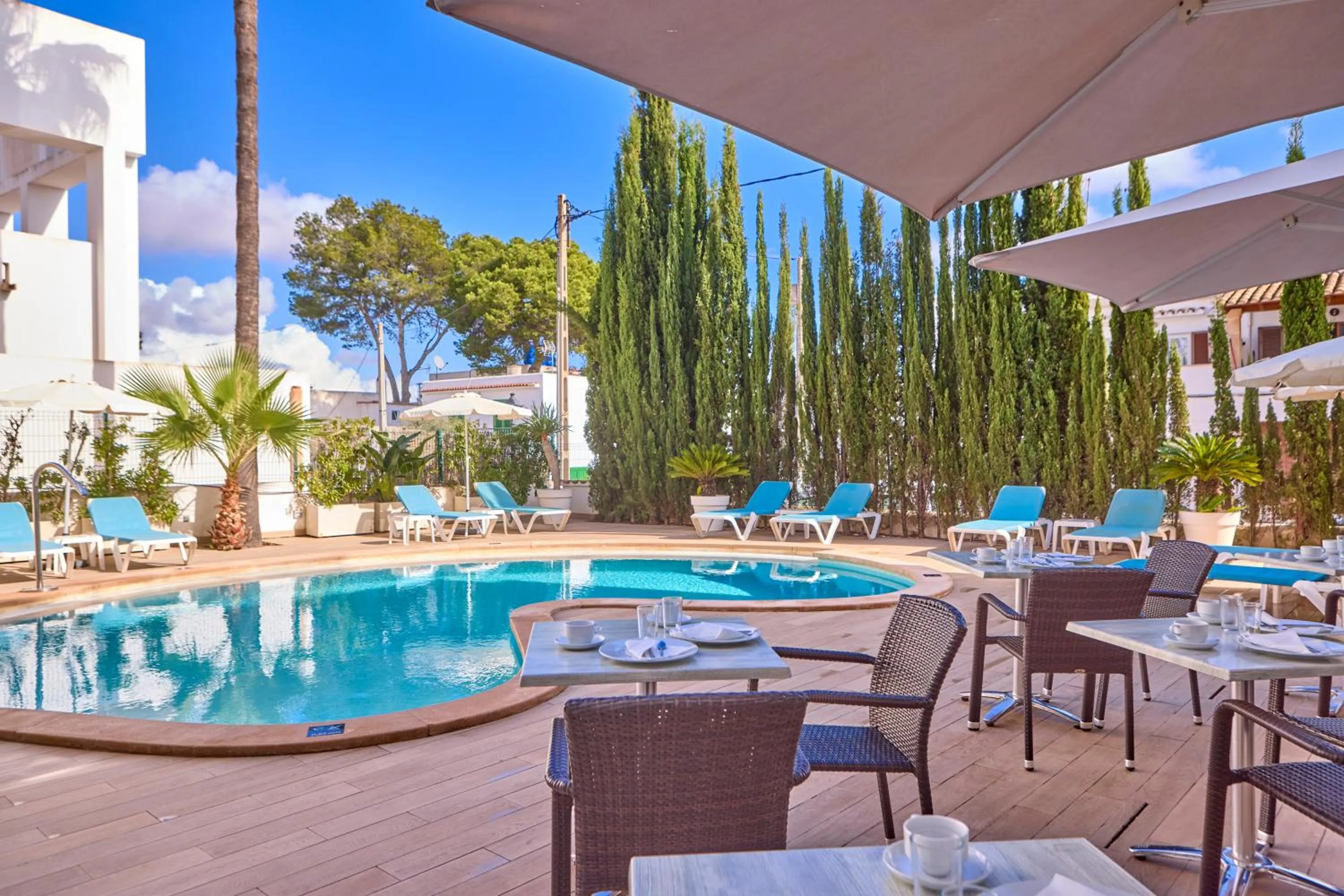 Swimming pool in INNER Hotel Rupit "Adults Only"