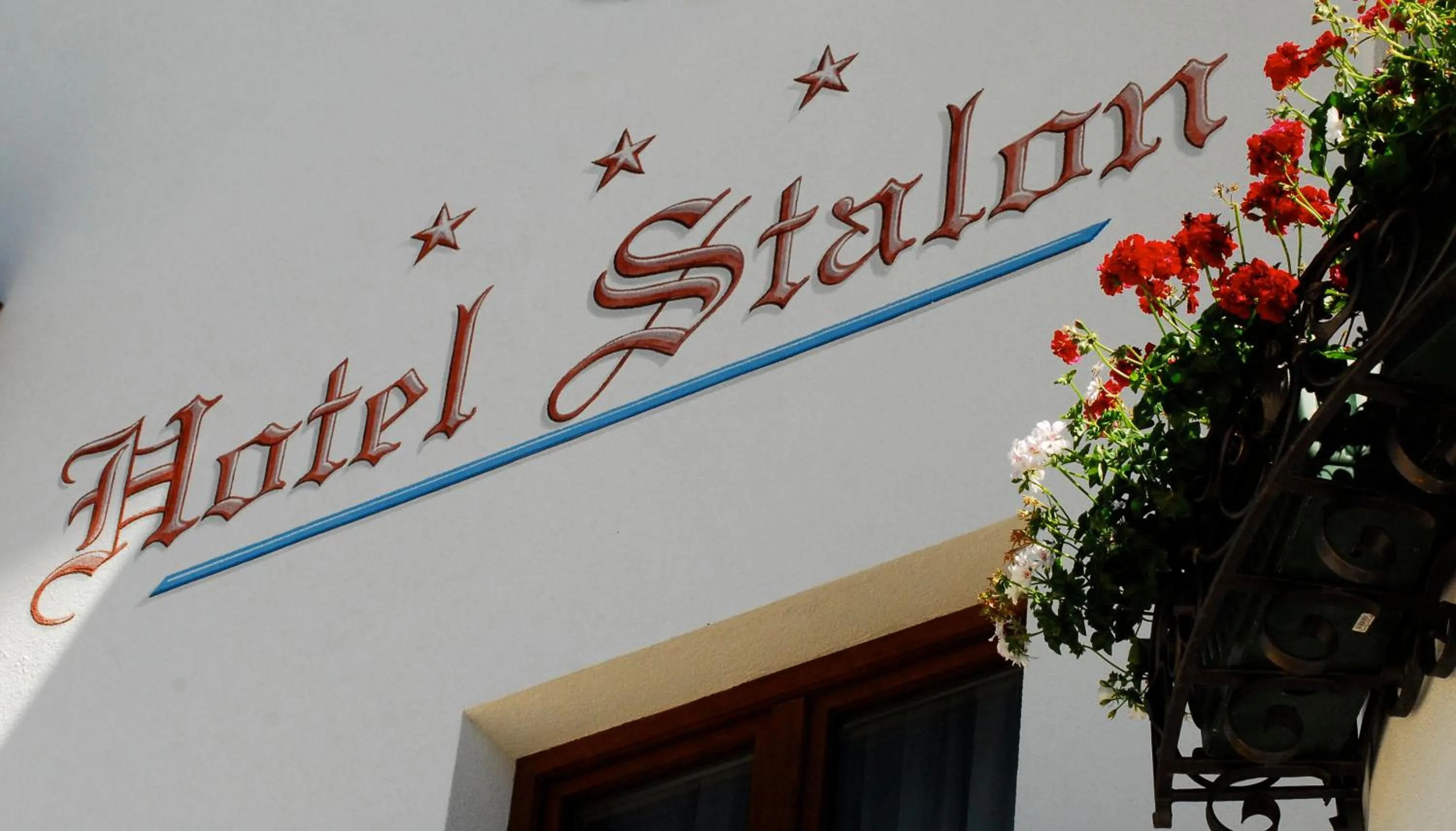 Facade/entrance in Hotel Stalon Alpine Chic