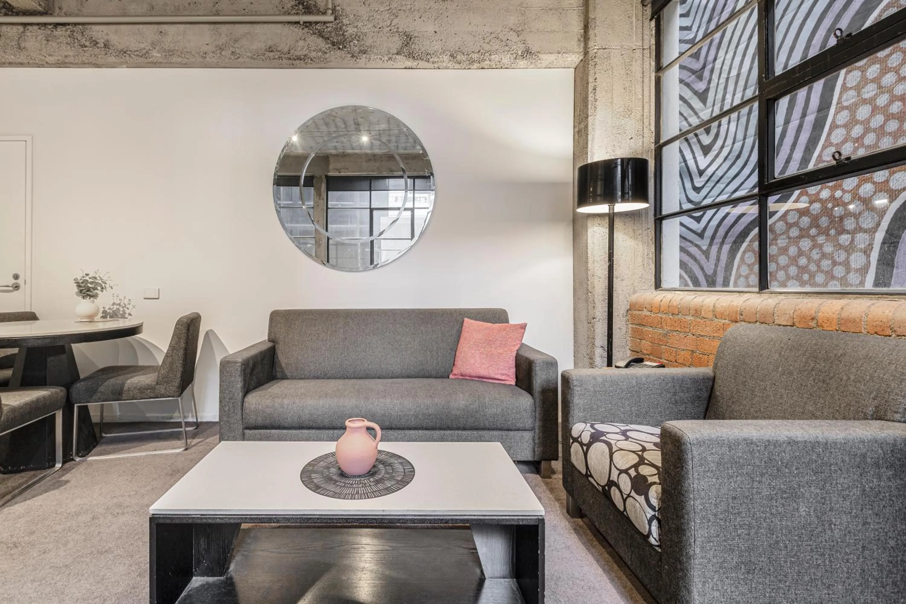 Living room in Punthill Apartment Hotel - Manhattan