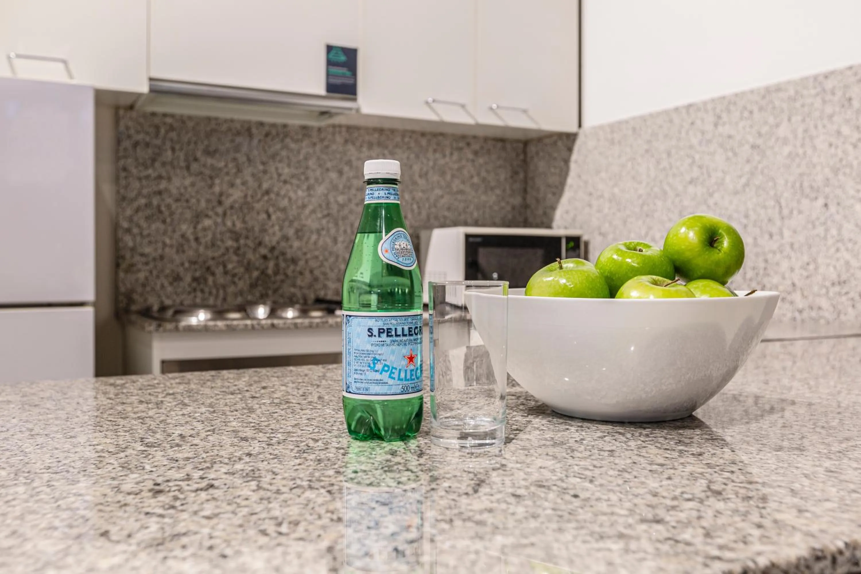 kitchen in Punthill Apartment Hotel - Manhattan