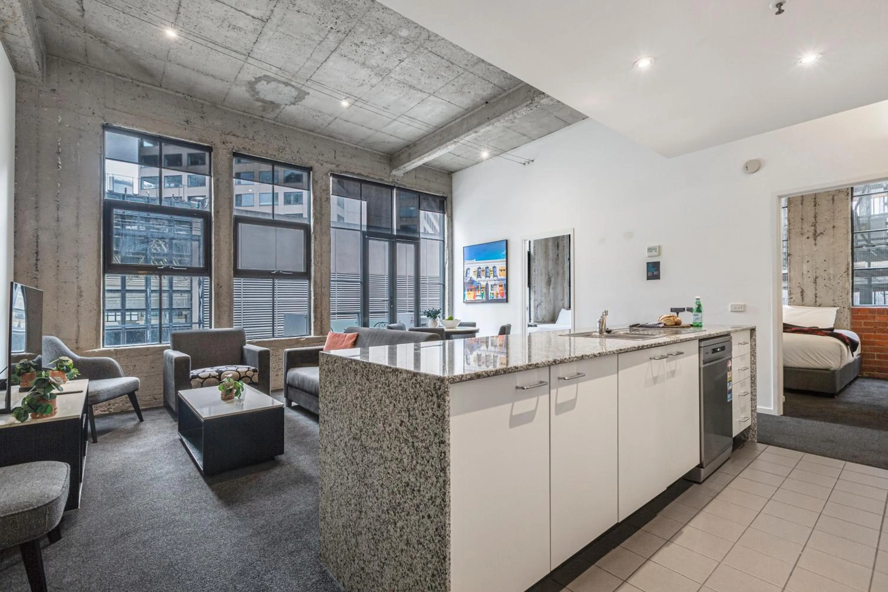 Living room in Punthill Apartment Hotel - Manhattan