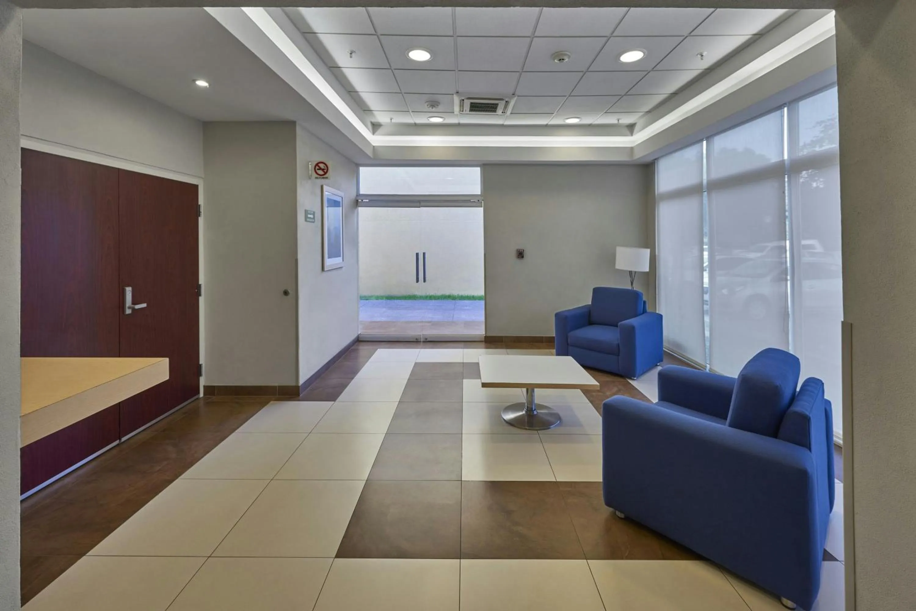 Living room in City Express by Marriott Ciudad Obregon