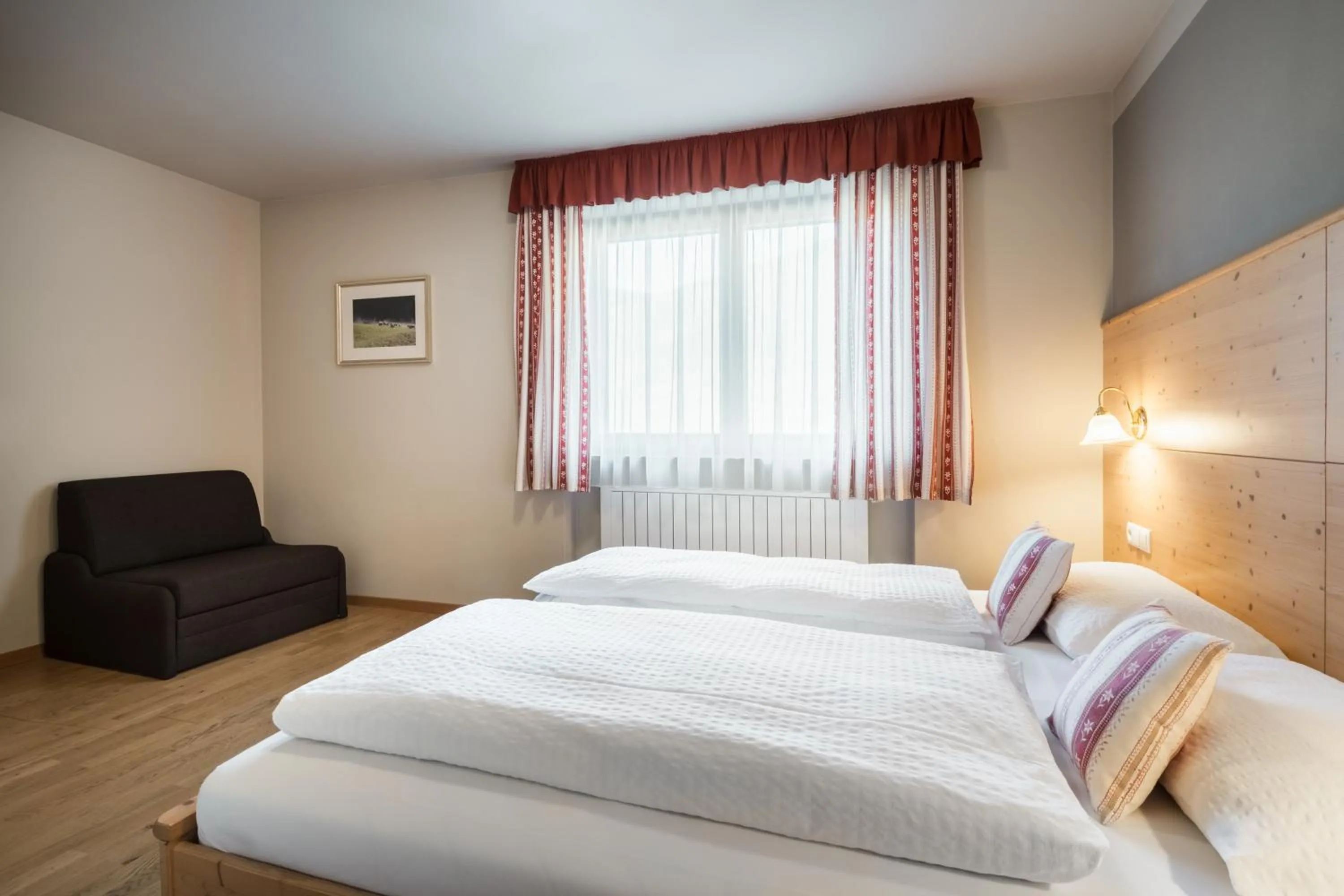 Bedroom, Bed in Chalet Vanzi