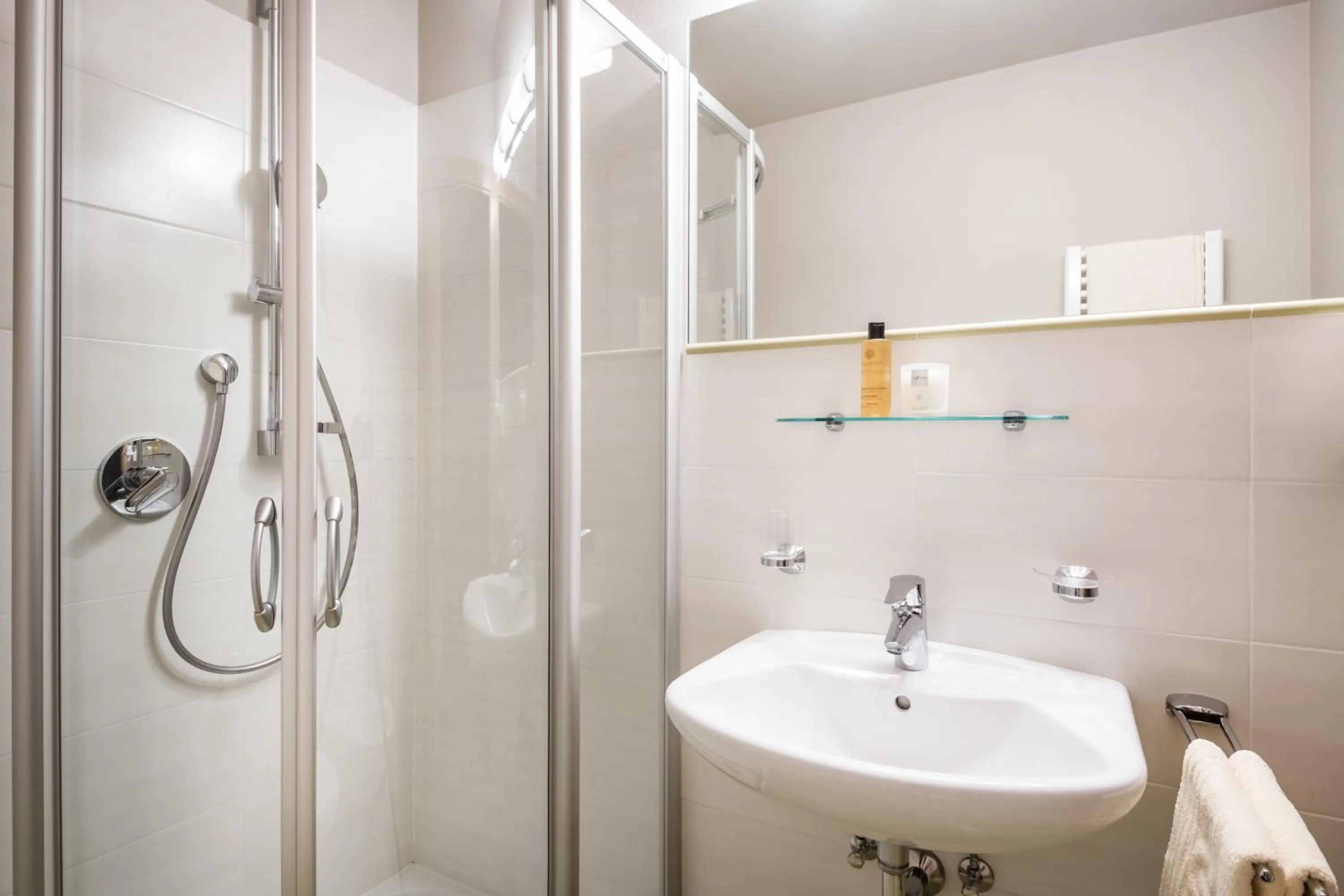 Shower in Chalet Vanzi