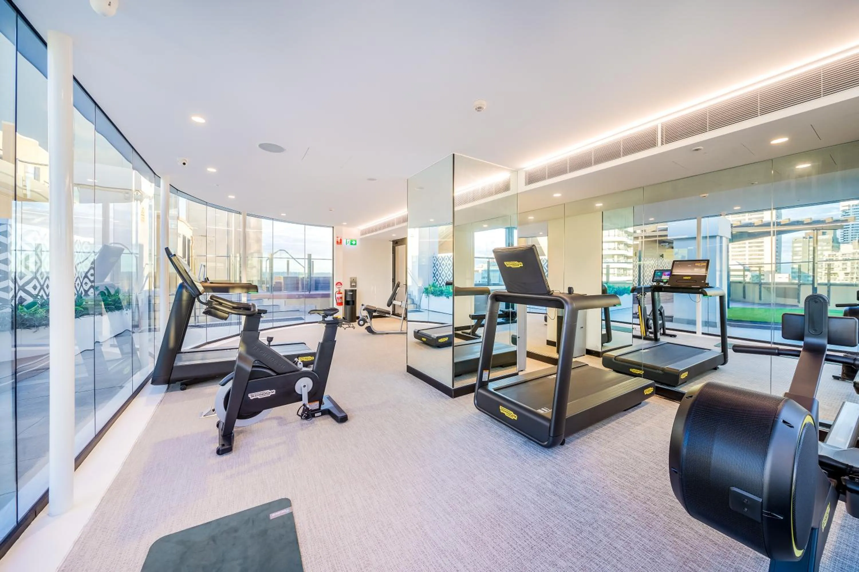 Fitness centre/facilities in Oaks Sydney Hyde Park Suites