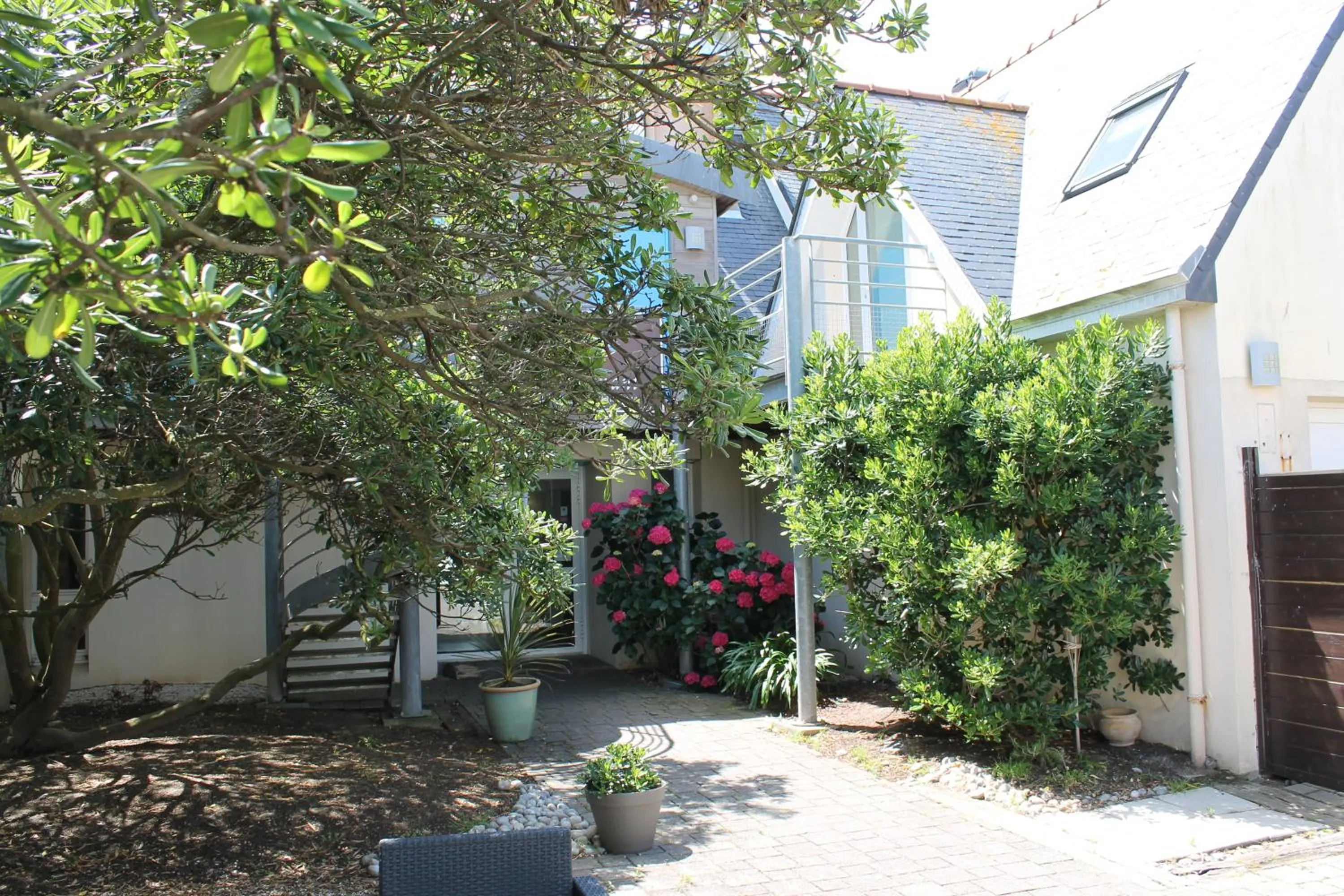 Facade/entrance in Le Poisson d'Avril