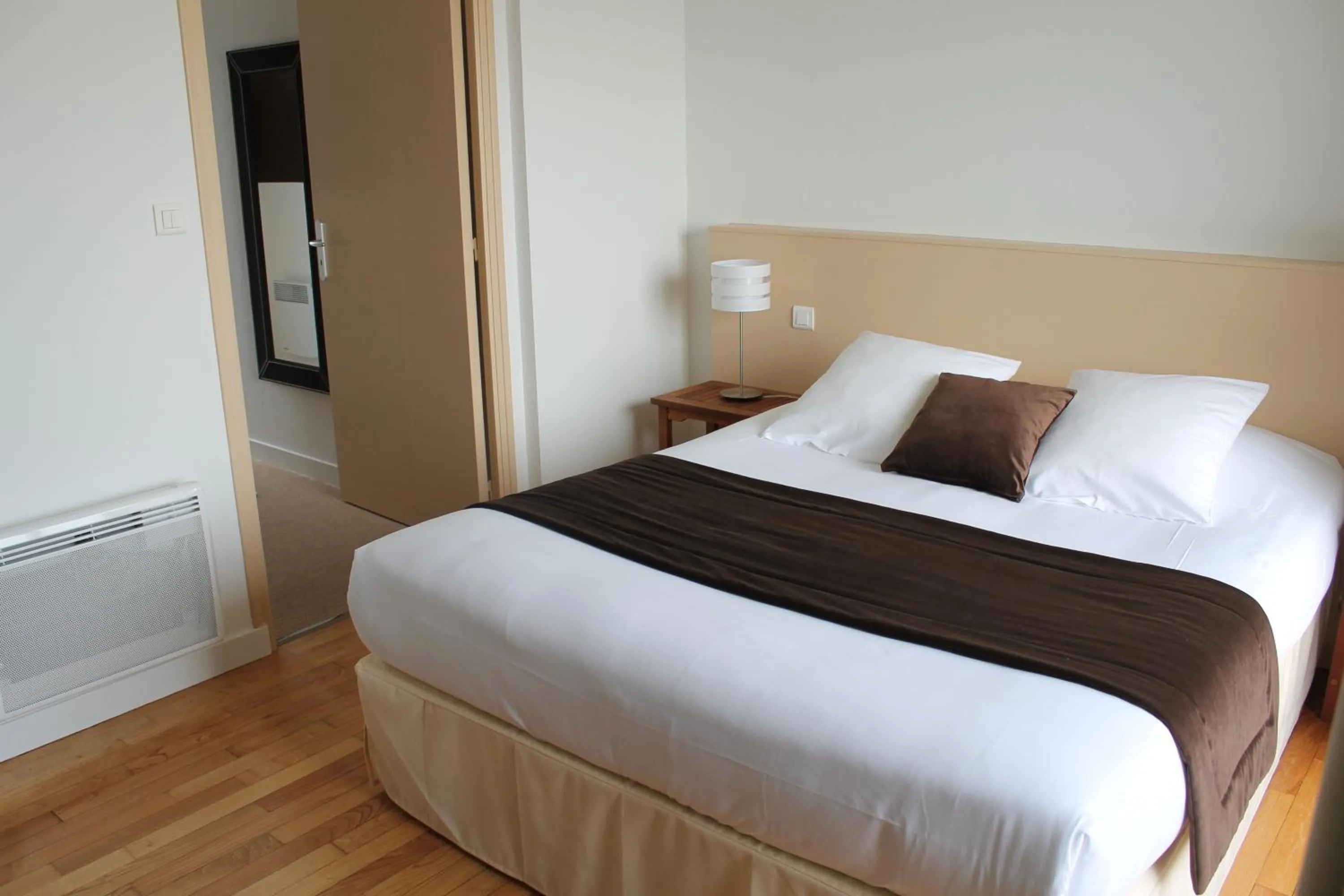 Bed in Le Poisson d'Avril