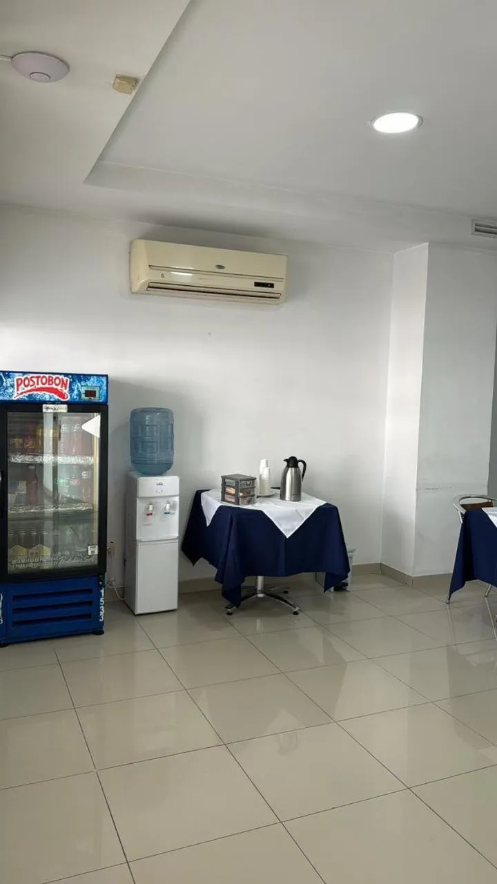 Coffee/tea facilities in hgo hotel