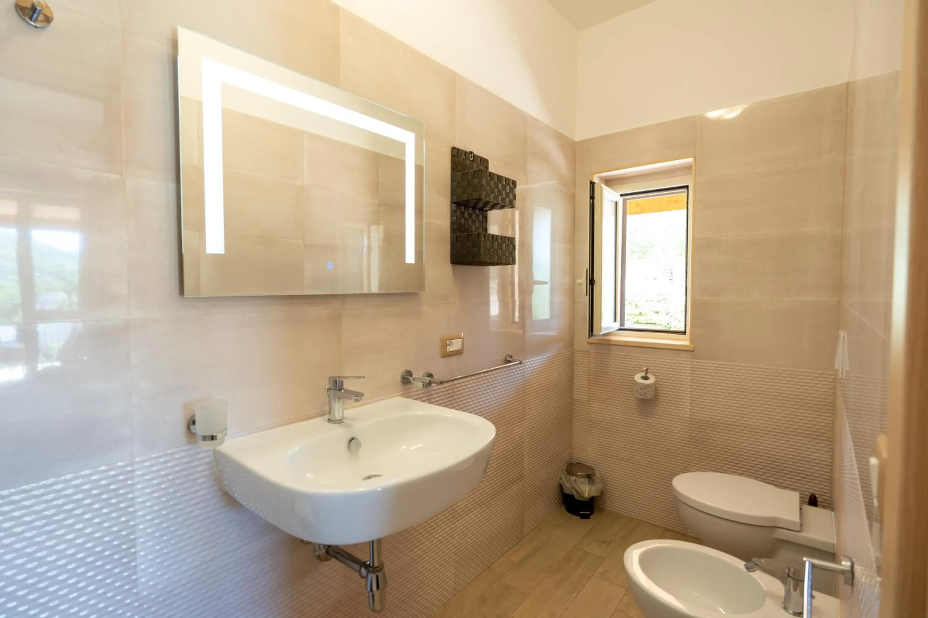 Bathroom in Villa Santangelo