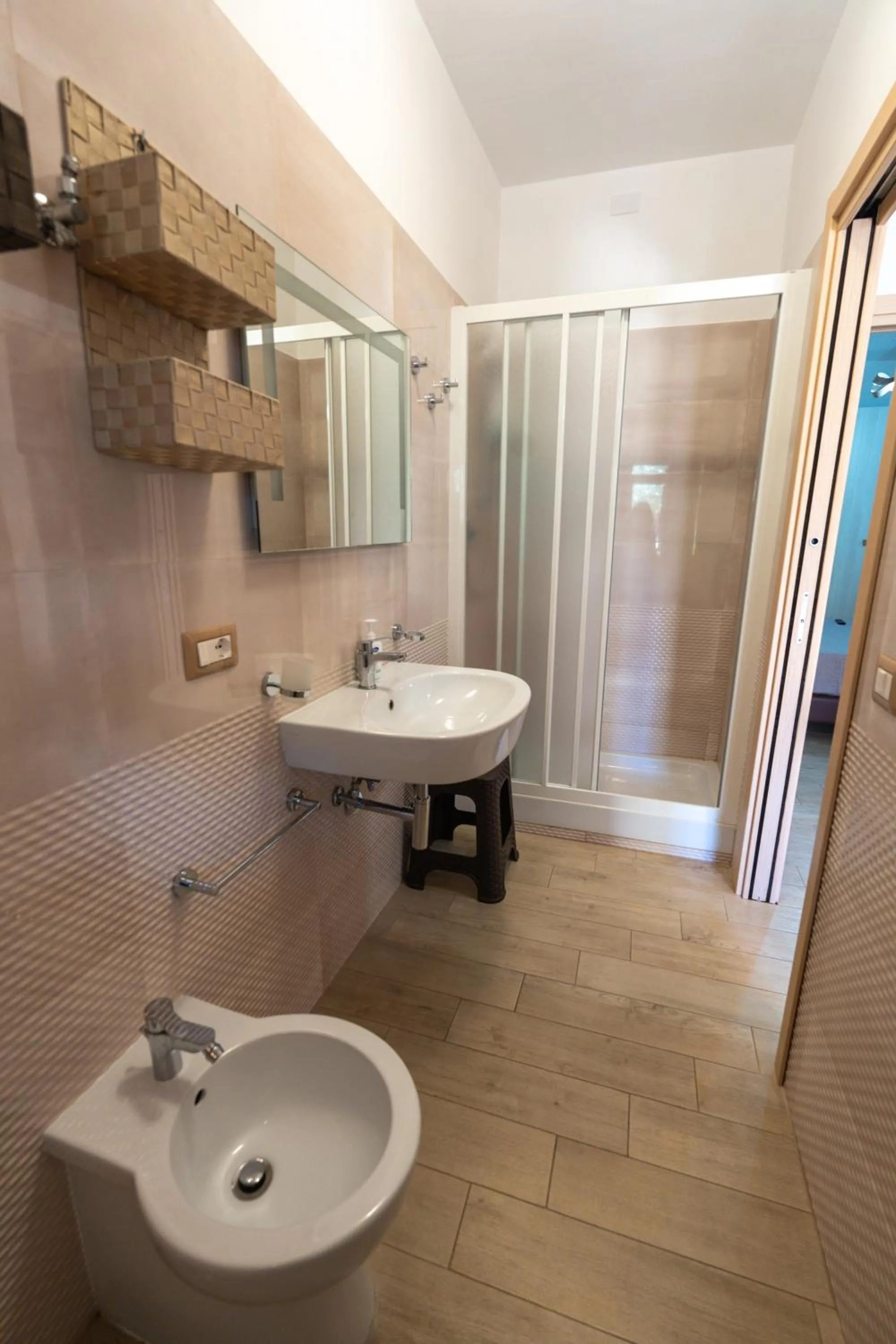 Shower in Villa Santangelo