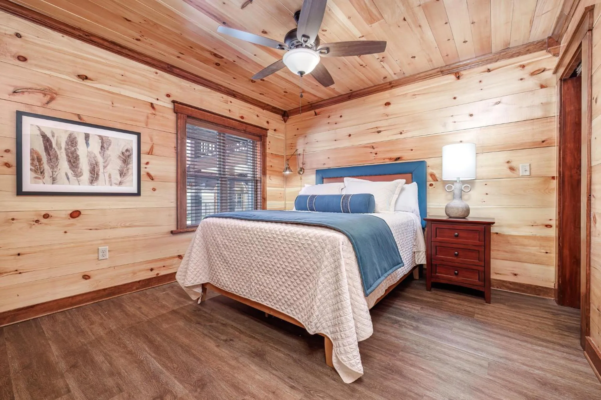 Bedroom, Bed in Best Court