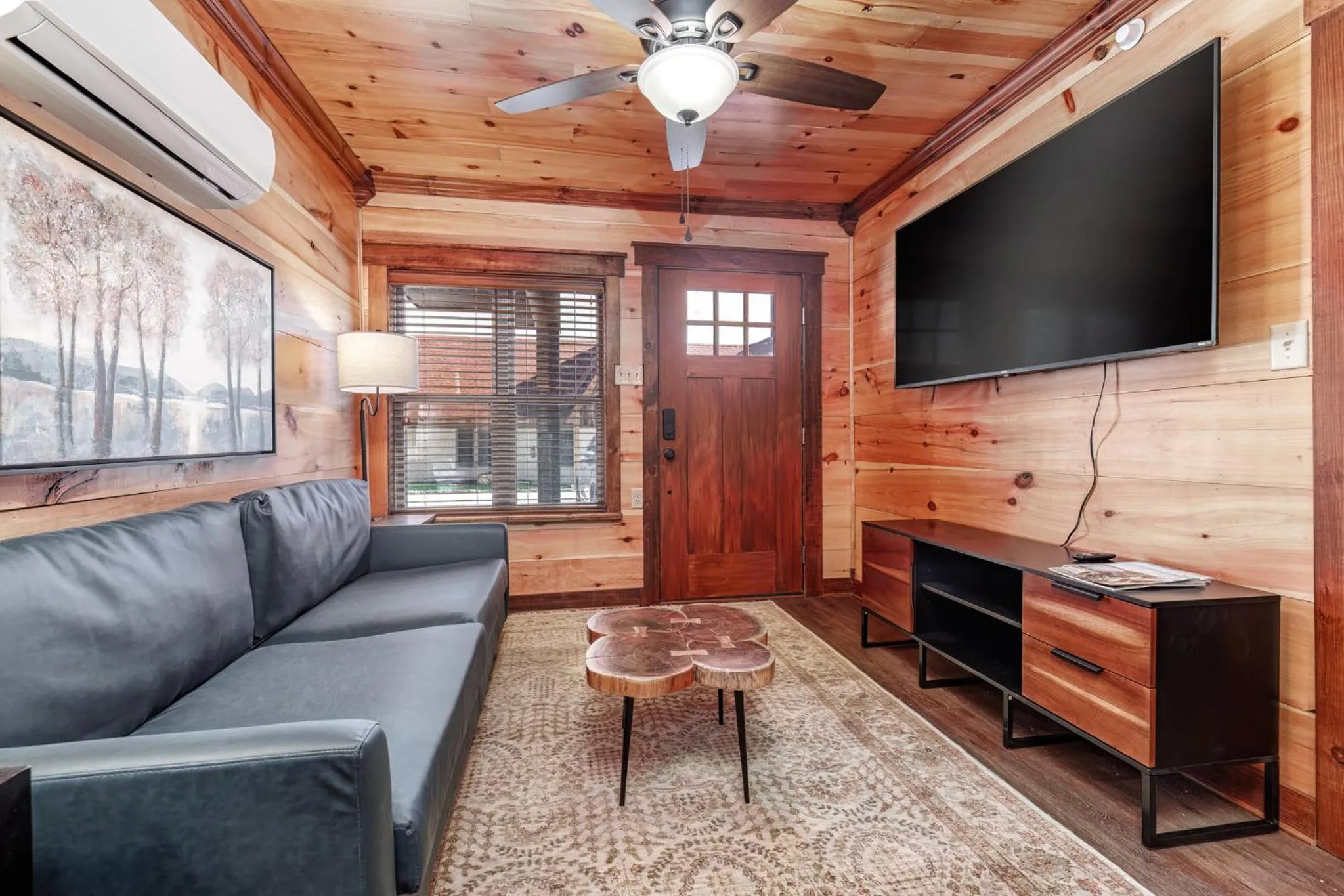 Living room in Best Court