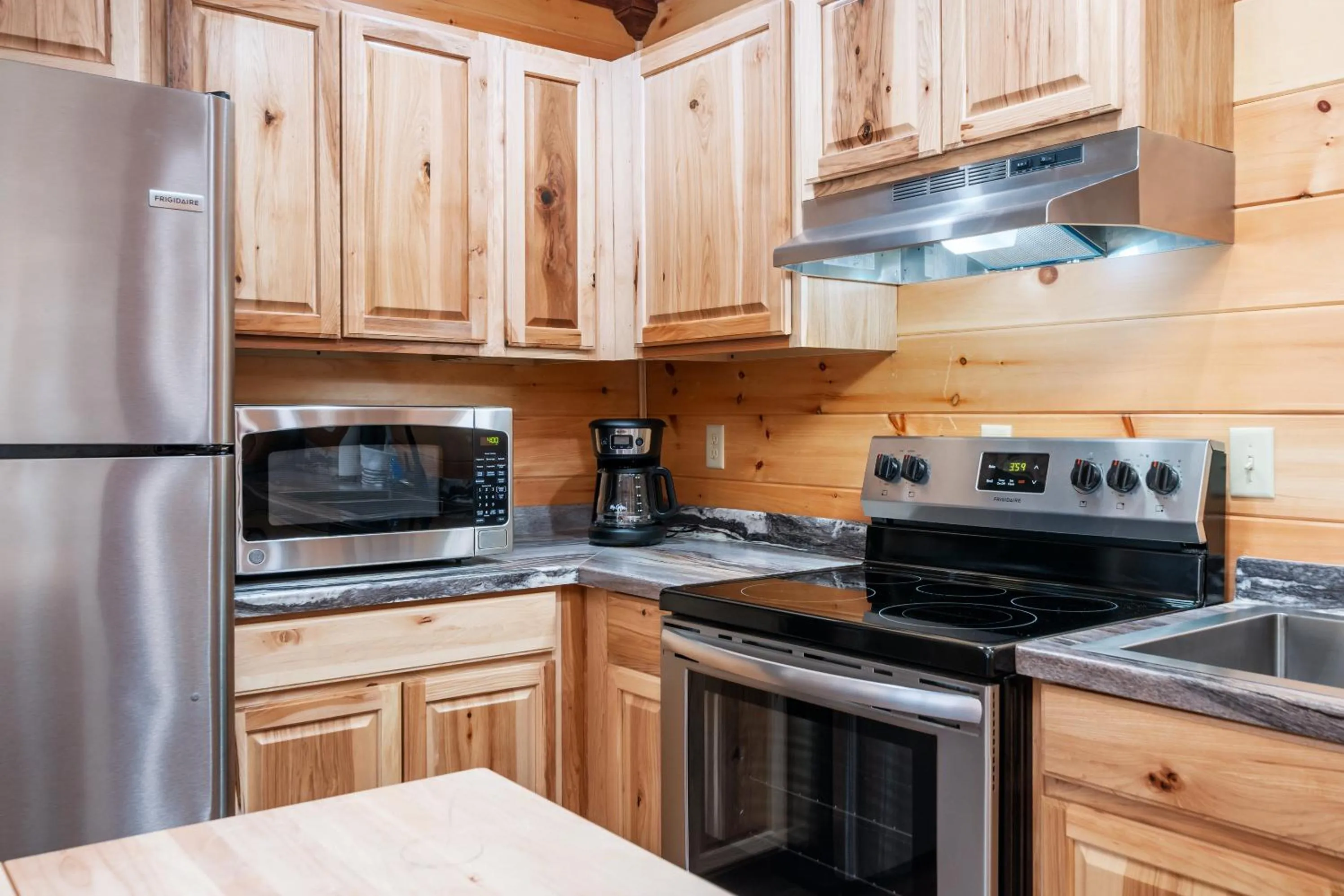 microwave in Best Court