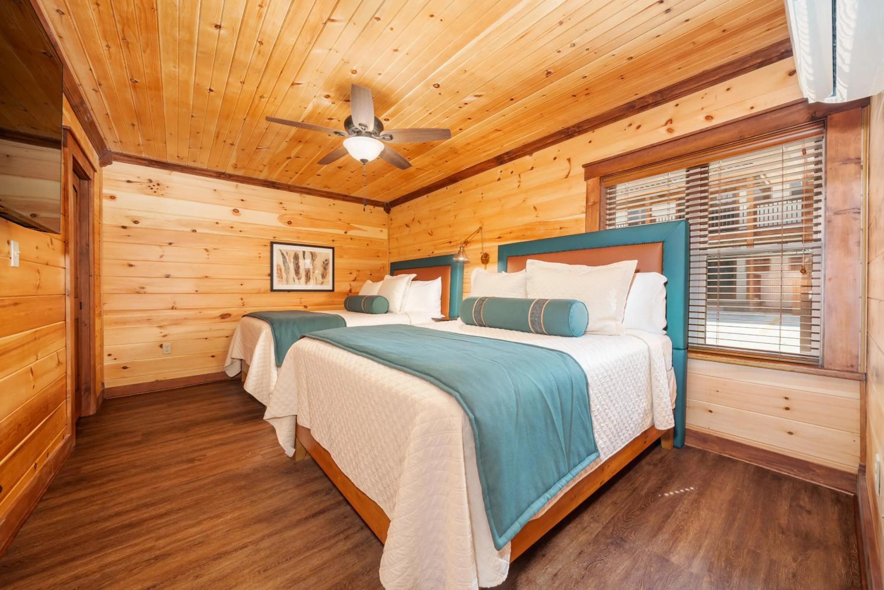 Bedroom, Bed in Best Court