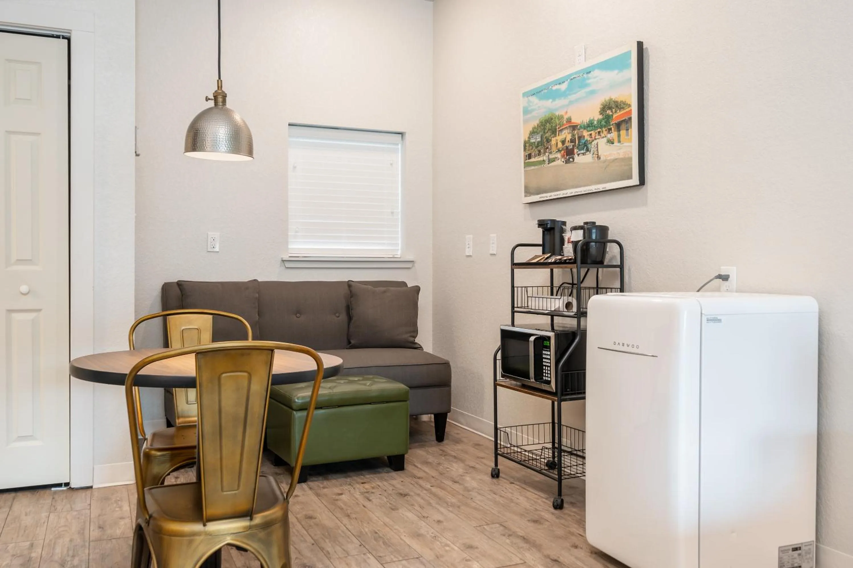 Living room in Best Court