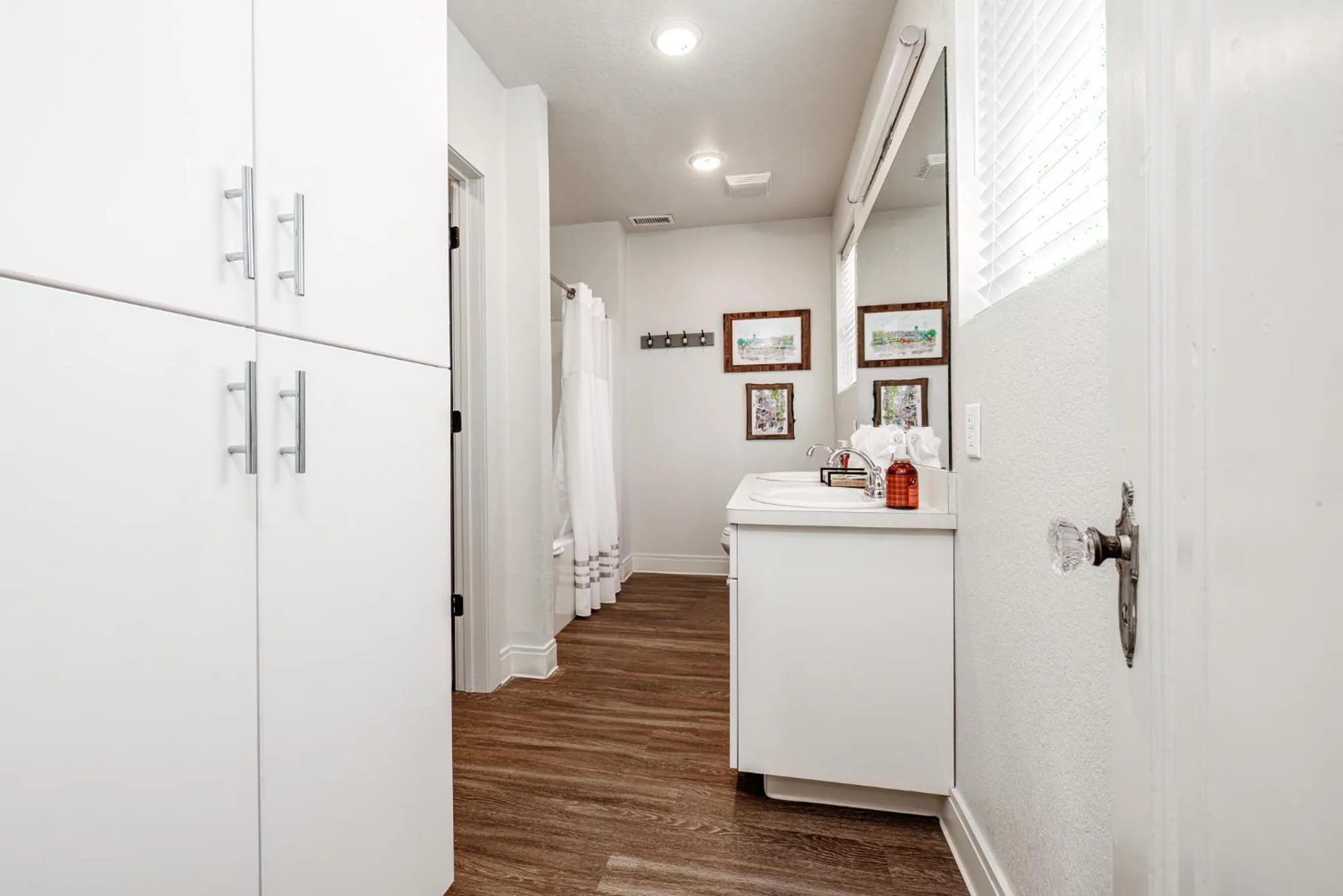 Bathroom in Best Court