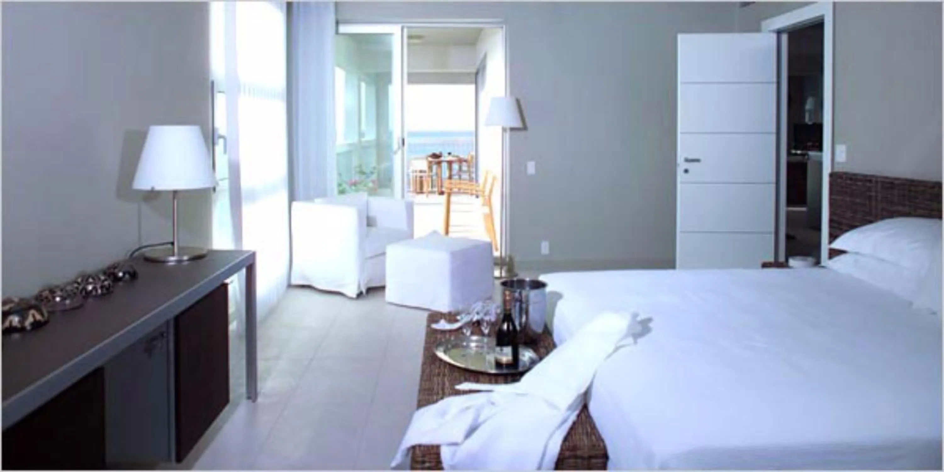 Balcony/Terrace, Bed in Le Vele Resort