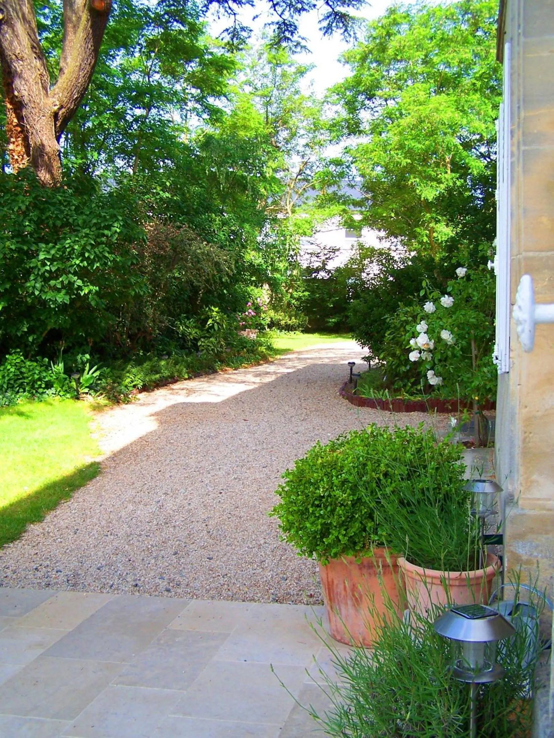 Patio in Clos de Bellefontaine B&B