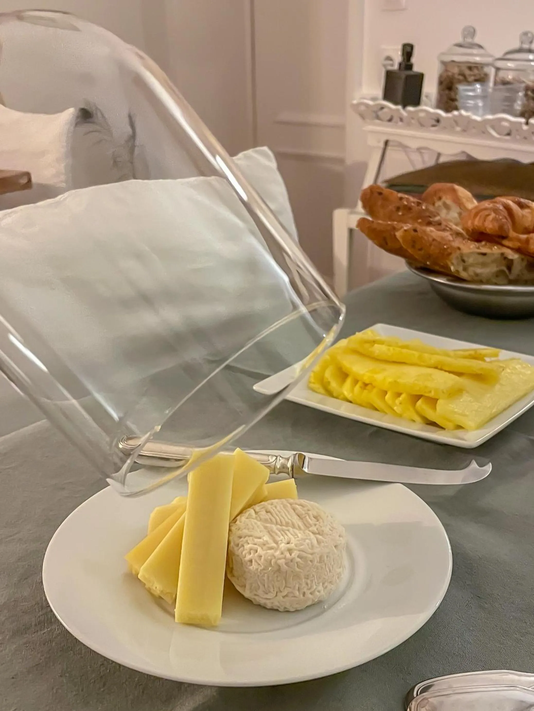 Food and drinks in Clos de Bellefontaine B&B