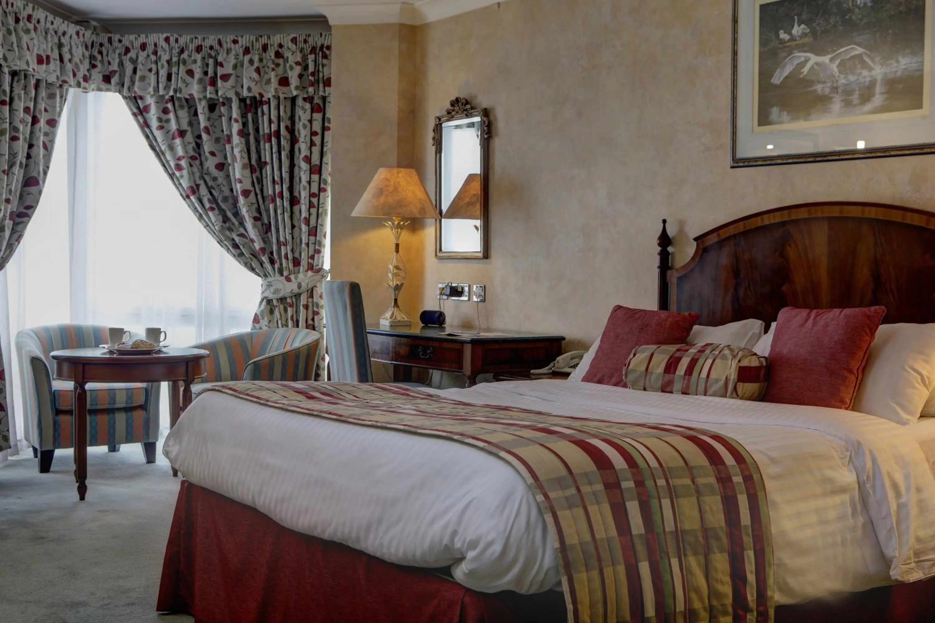 Bedroom, Bed in Swindon Blunsdon House Hotel, BW Premier Collection