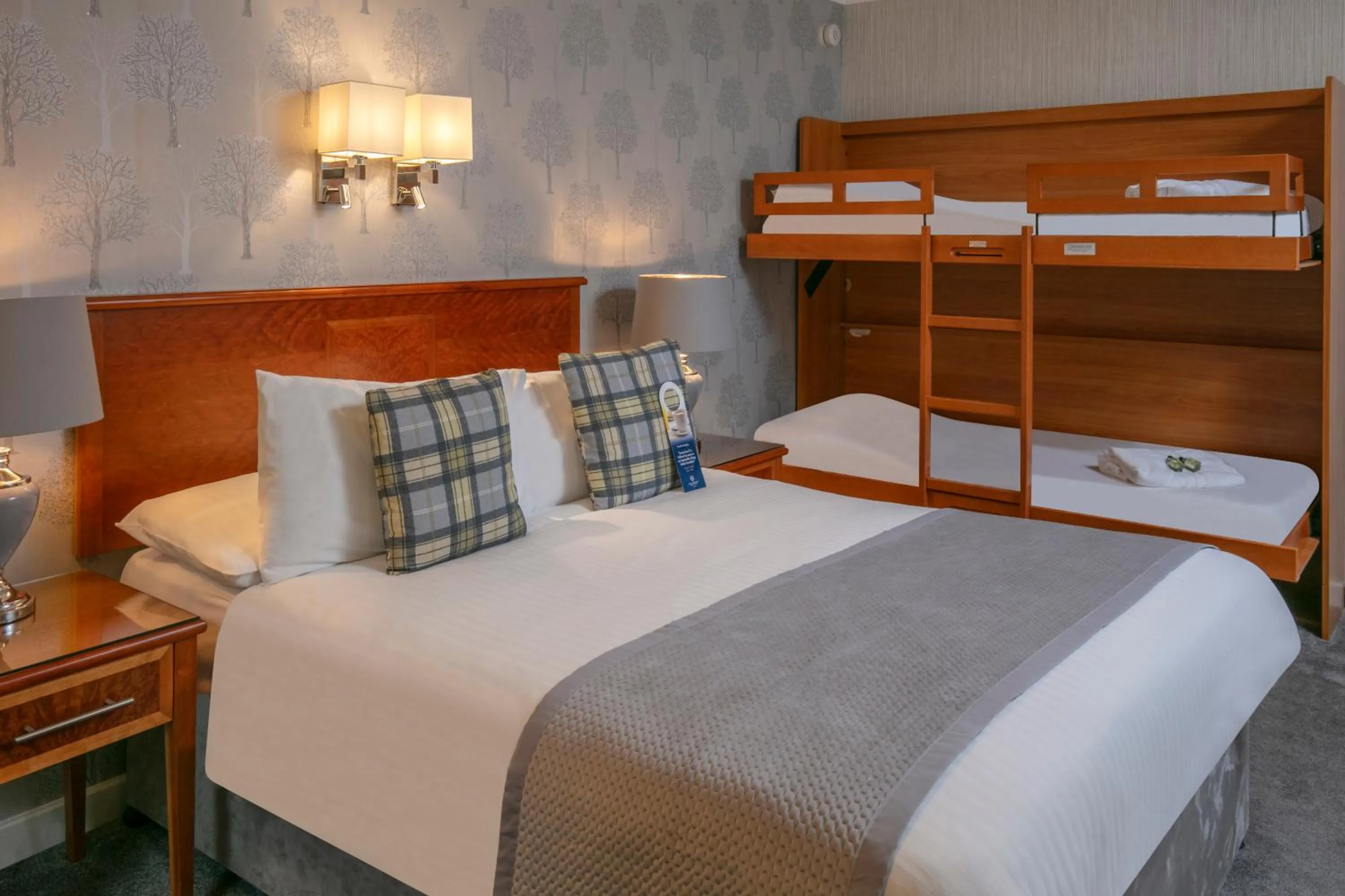 Bedroom, Bed in Swindon Blunsdon House Hotel, BW Premier Collection