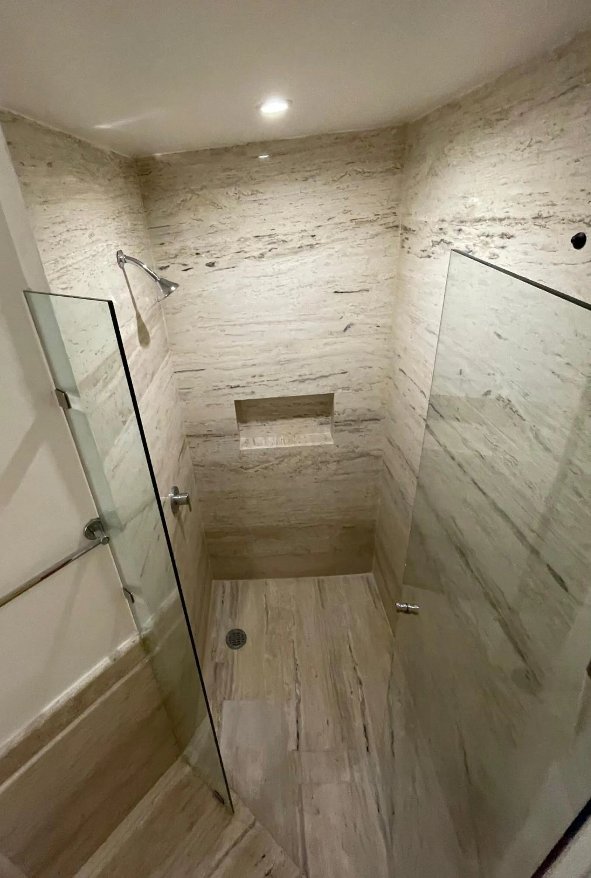 Shower in Hotel Aldea del Bazar & Spa