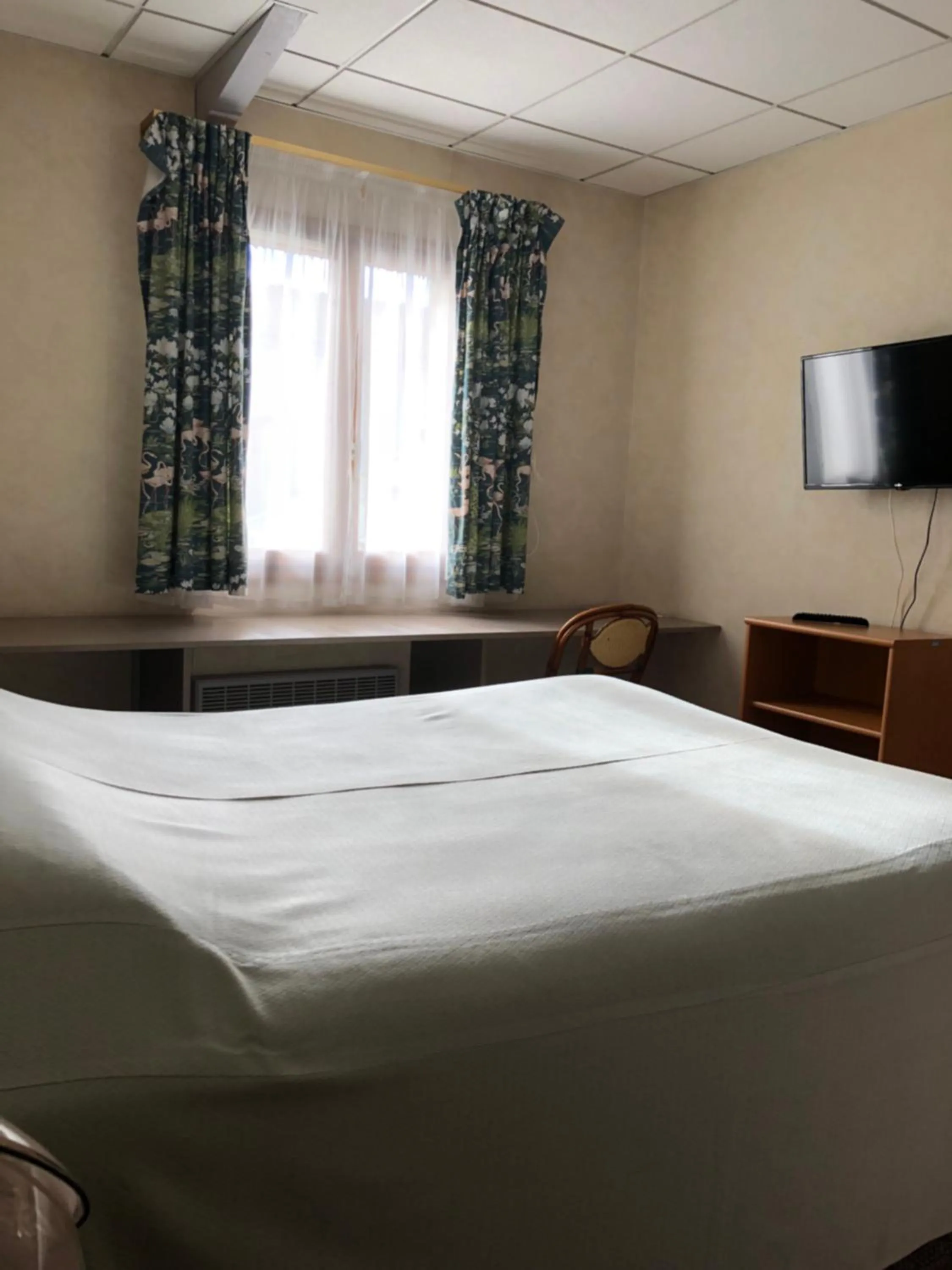 Bed in Hôtel De La Mare -restaurant pour les clients sur réservation