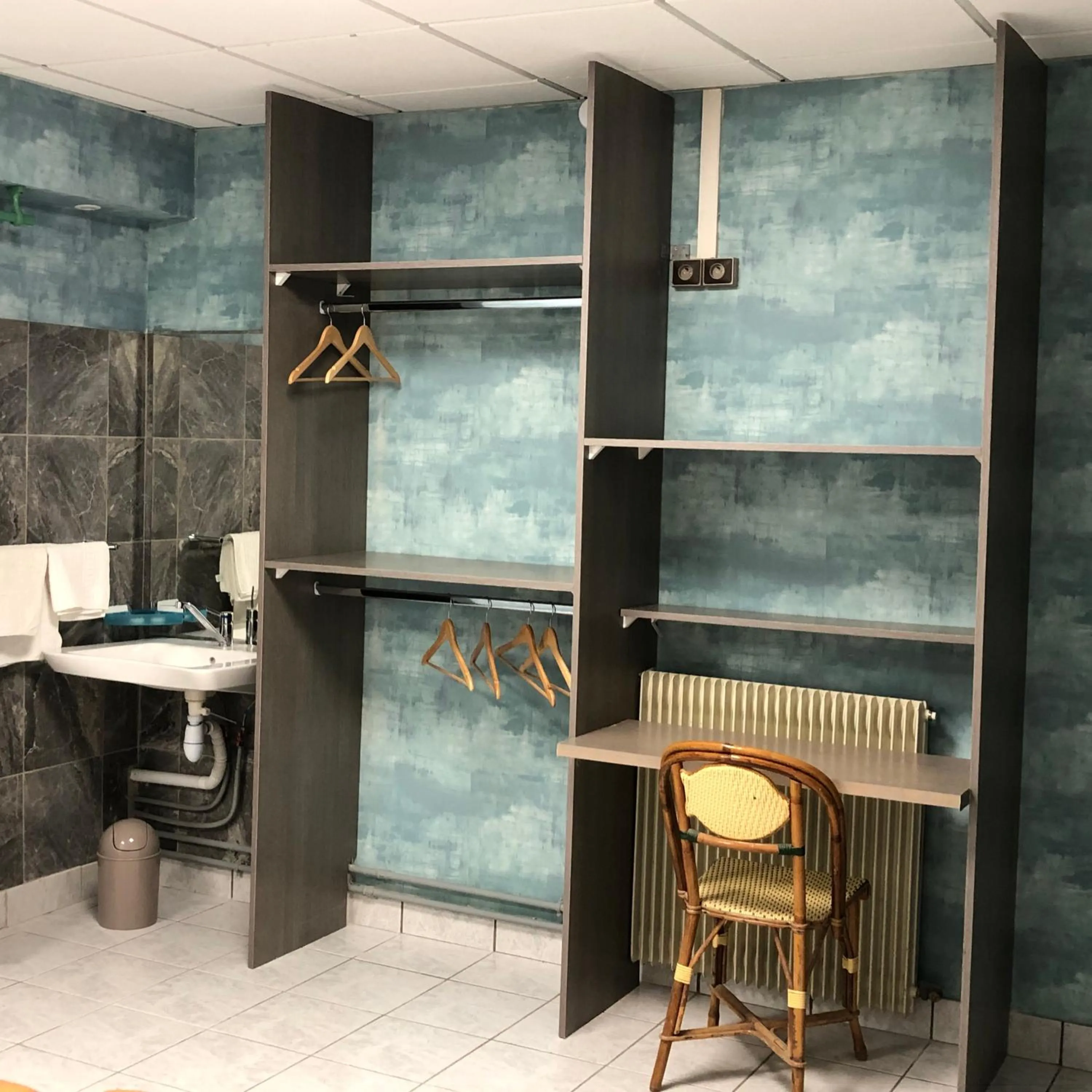 storage in Hôtel De La Mare -restaurant pour les clients sur réservation