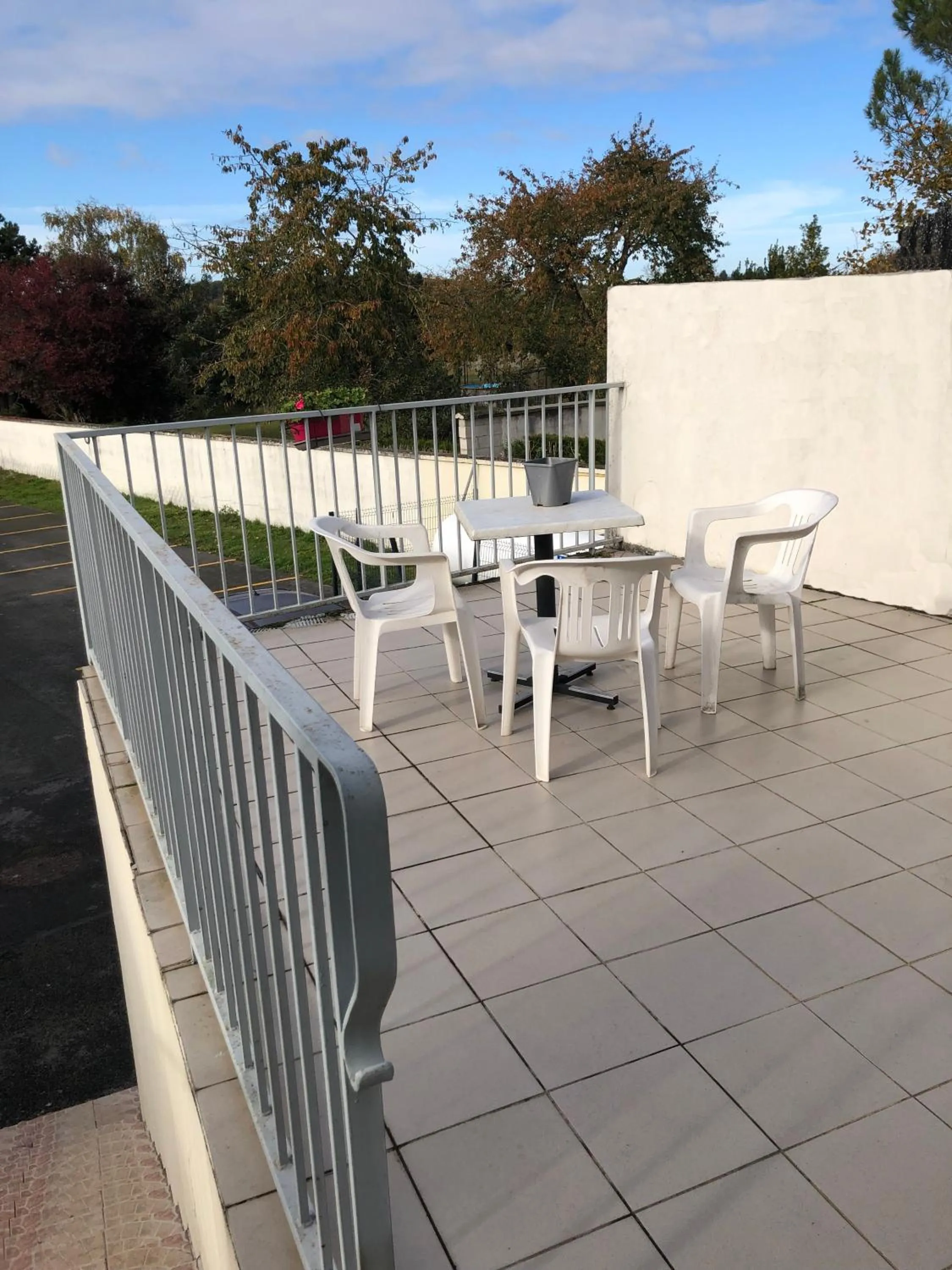 Balcony/Terrace in Hôtel De La Mare -restaurant pour les clients sur réservation