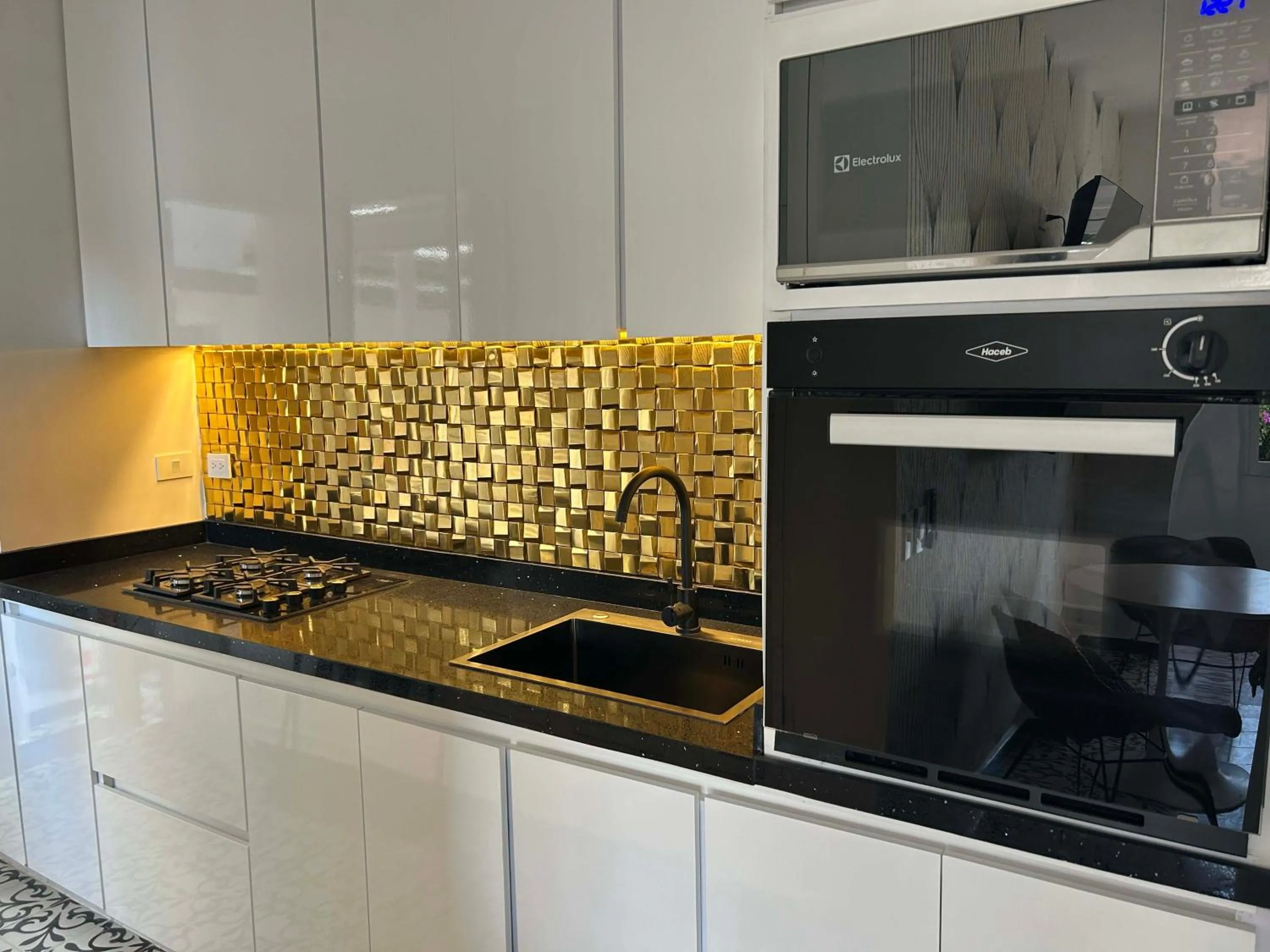 microwave in Casa Verde Boutique Hotel