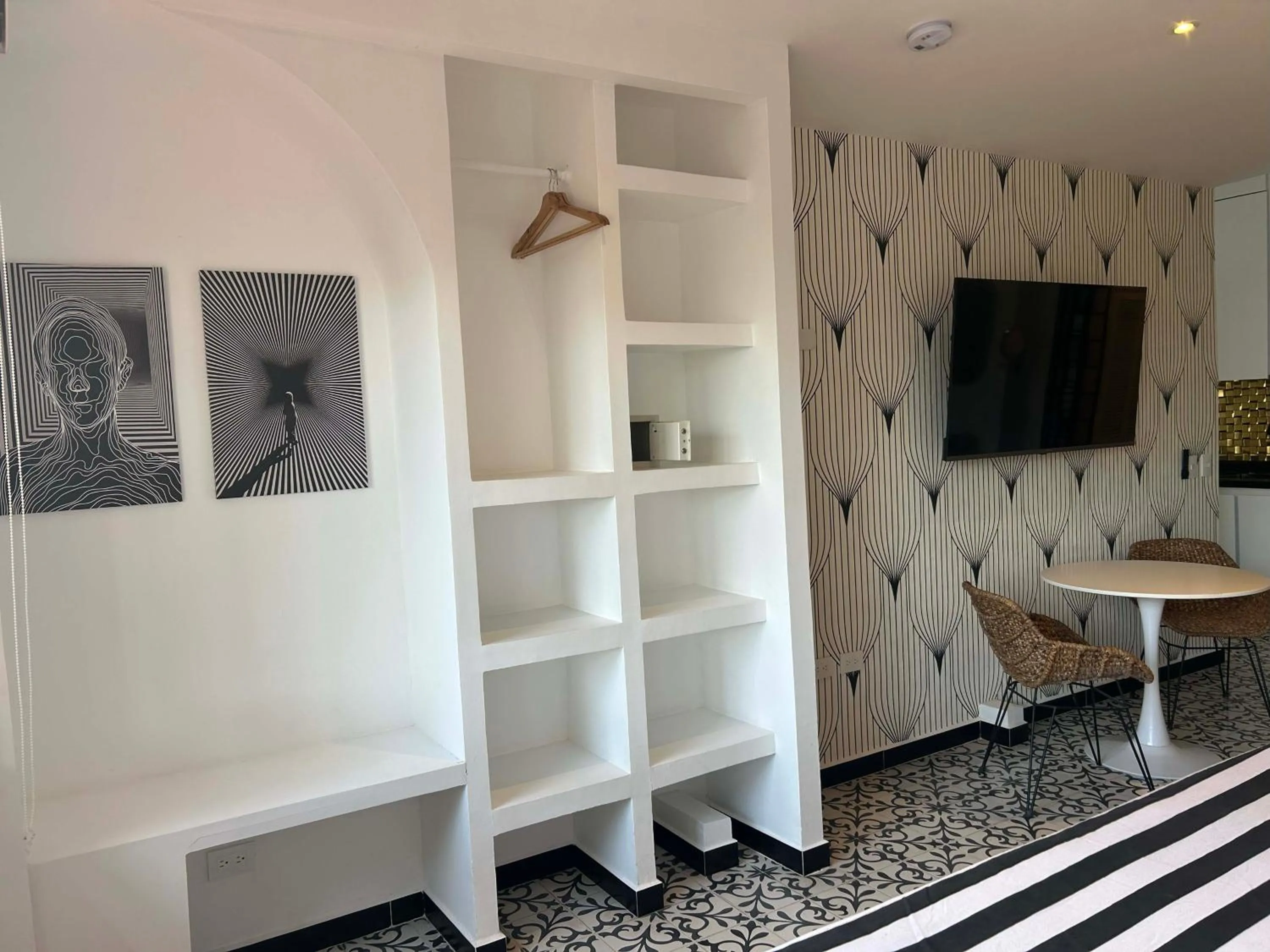 TV and multimedia in Casa Verde Boutique Hotel